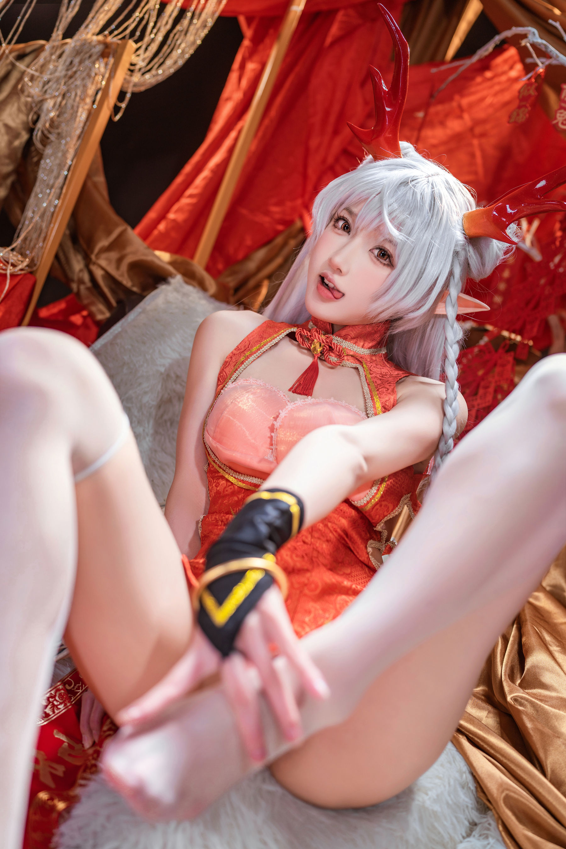 动漫博主阿包也是兔娘 - 龙妹