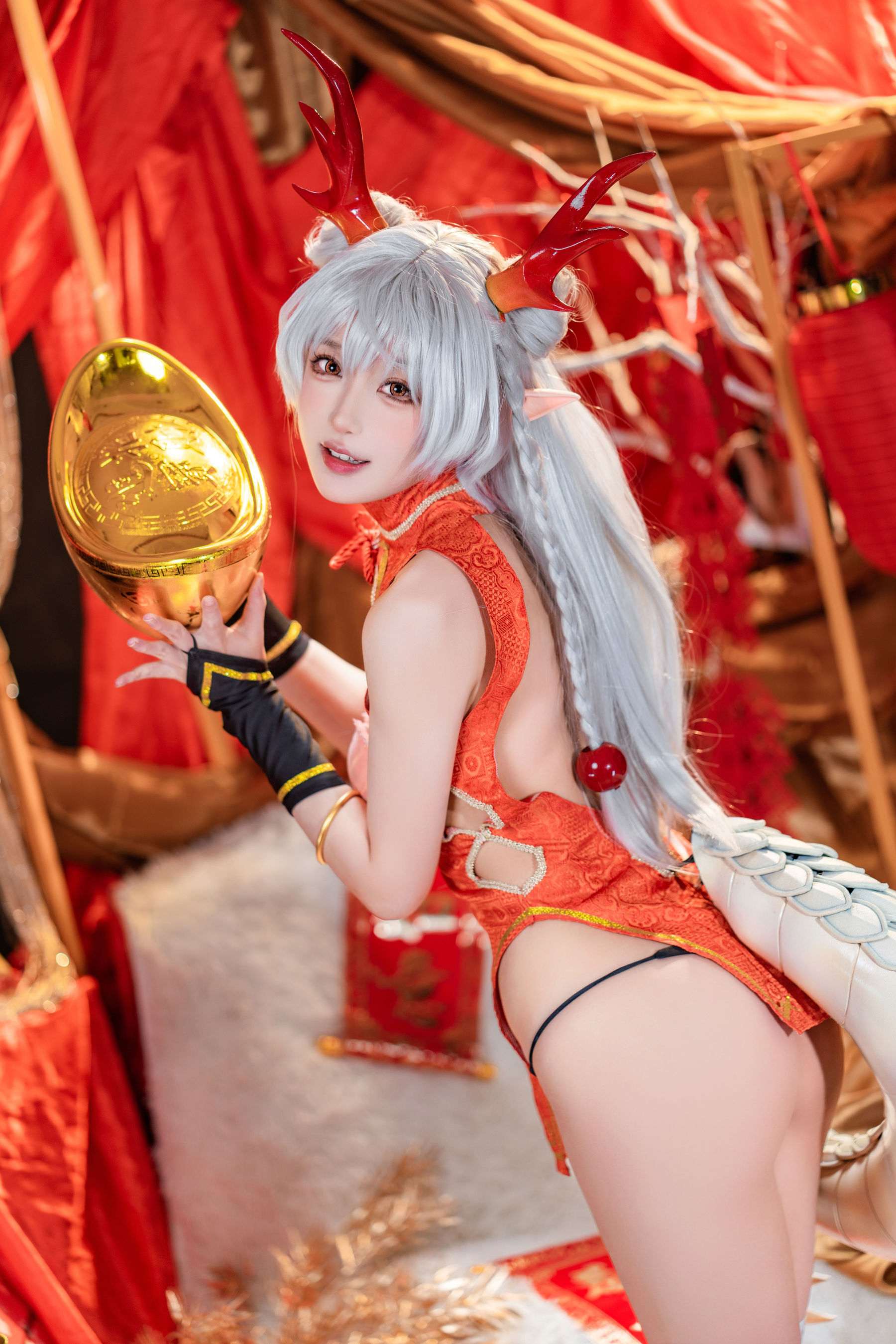 动漫博主阿包也是兔娘 - 龙妹