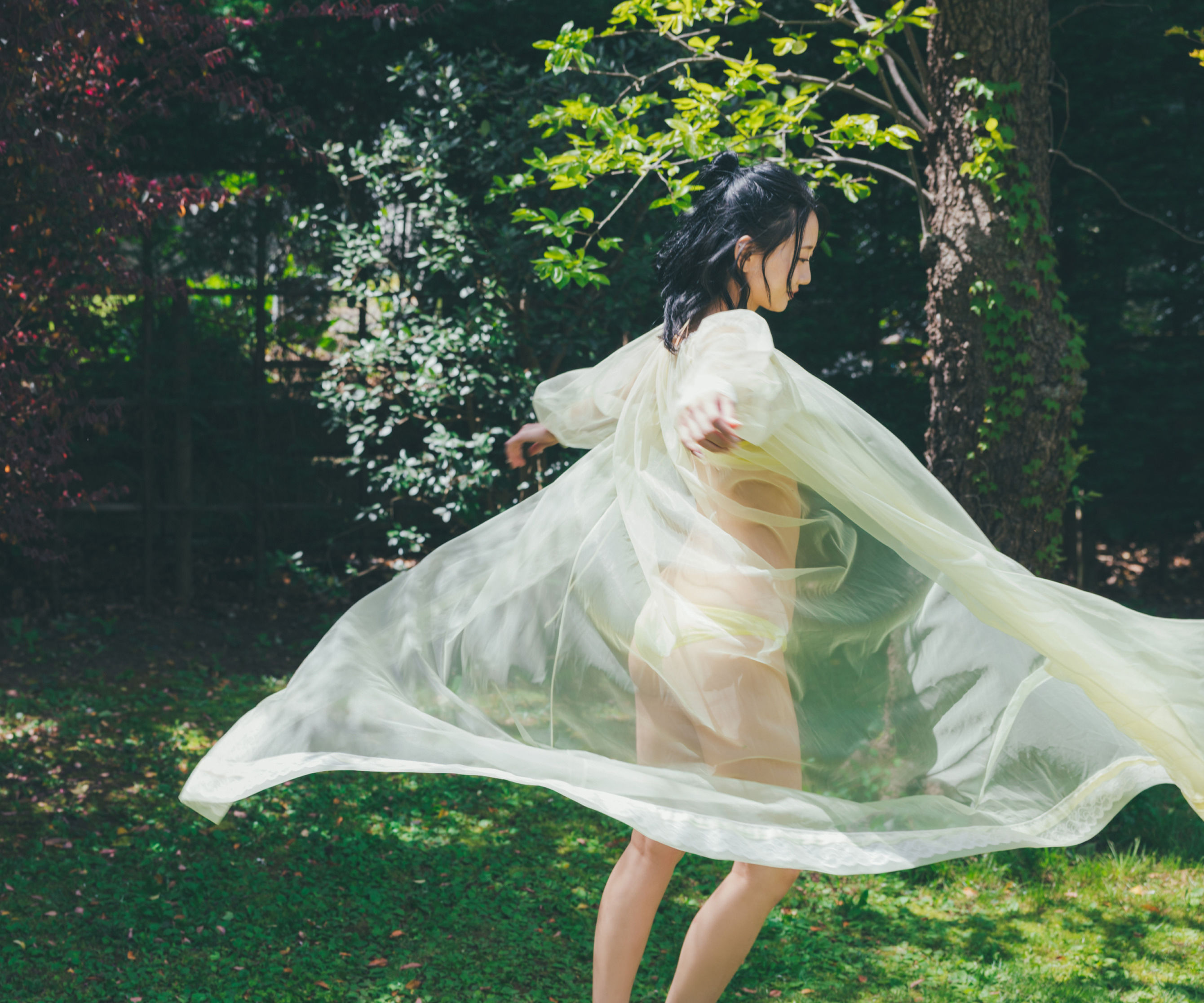 古畑奈和 写真集「Emergence」