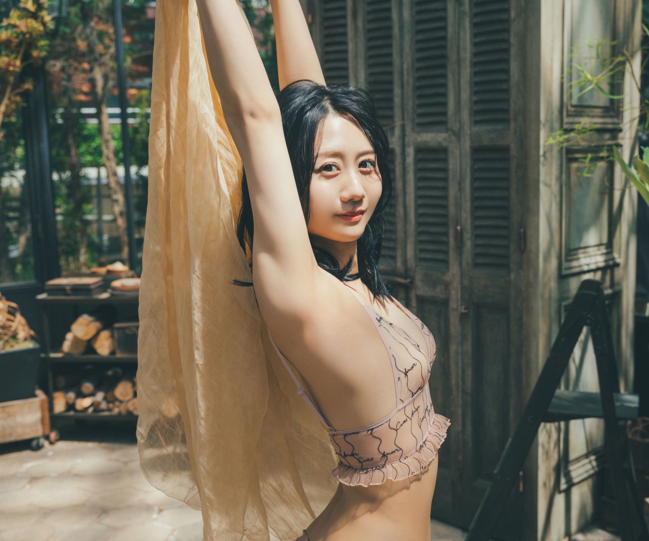 古畑奈和 写真集「Emergence」
