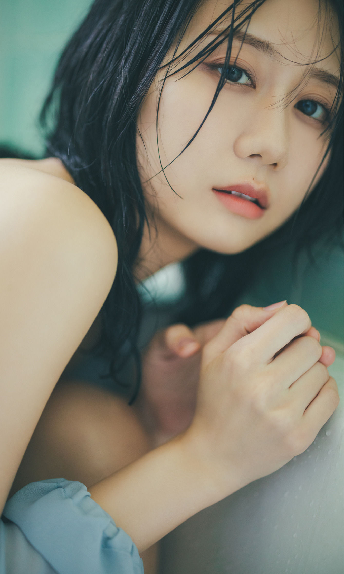古畑奈和 写真集「Emergence」