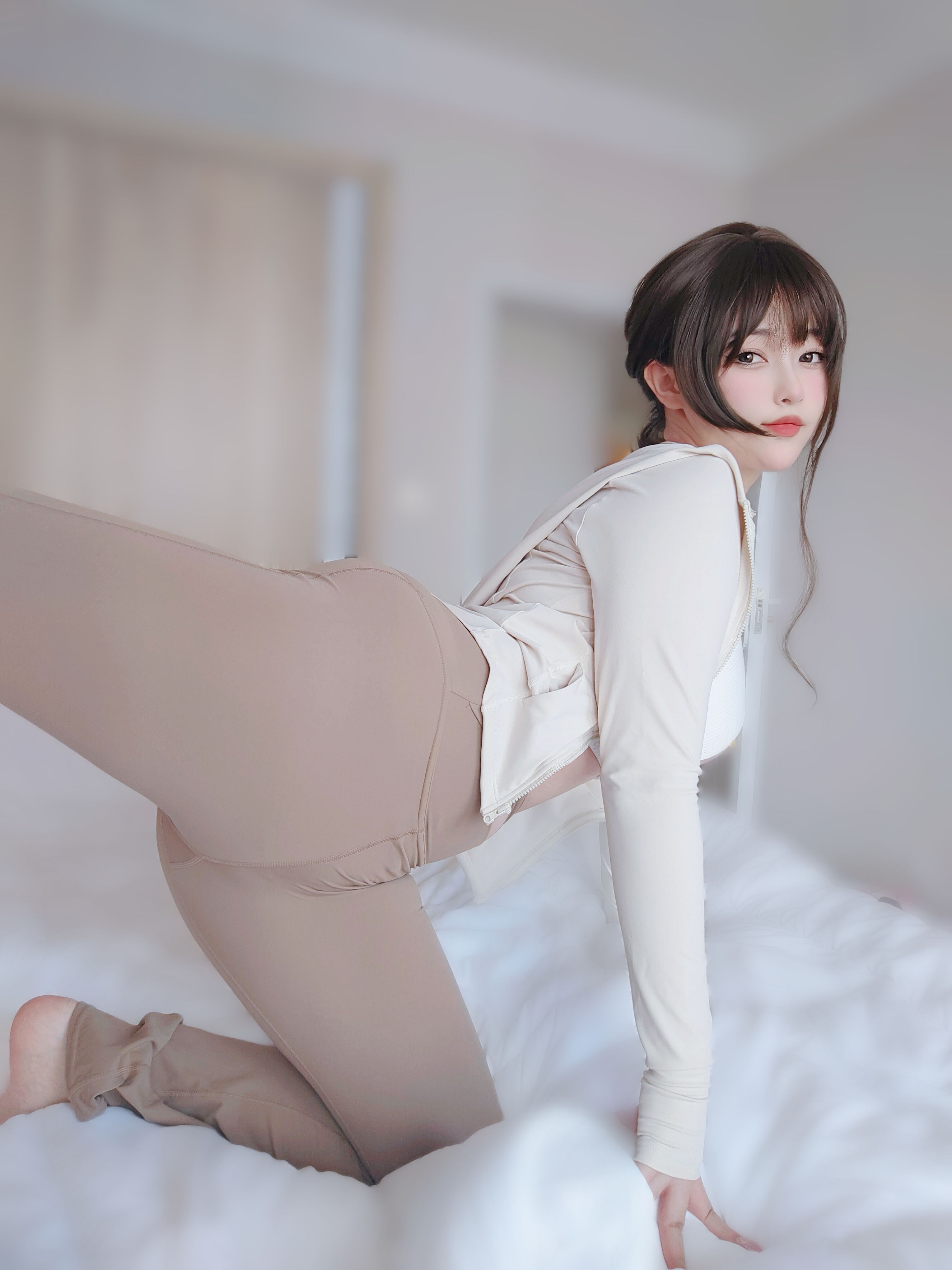 女主K - 瑜伽服