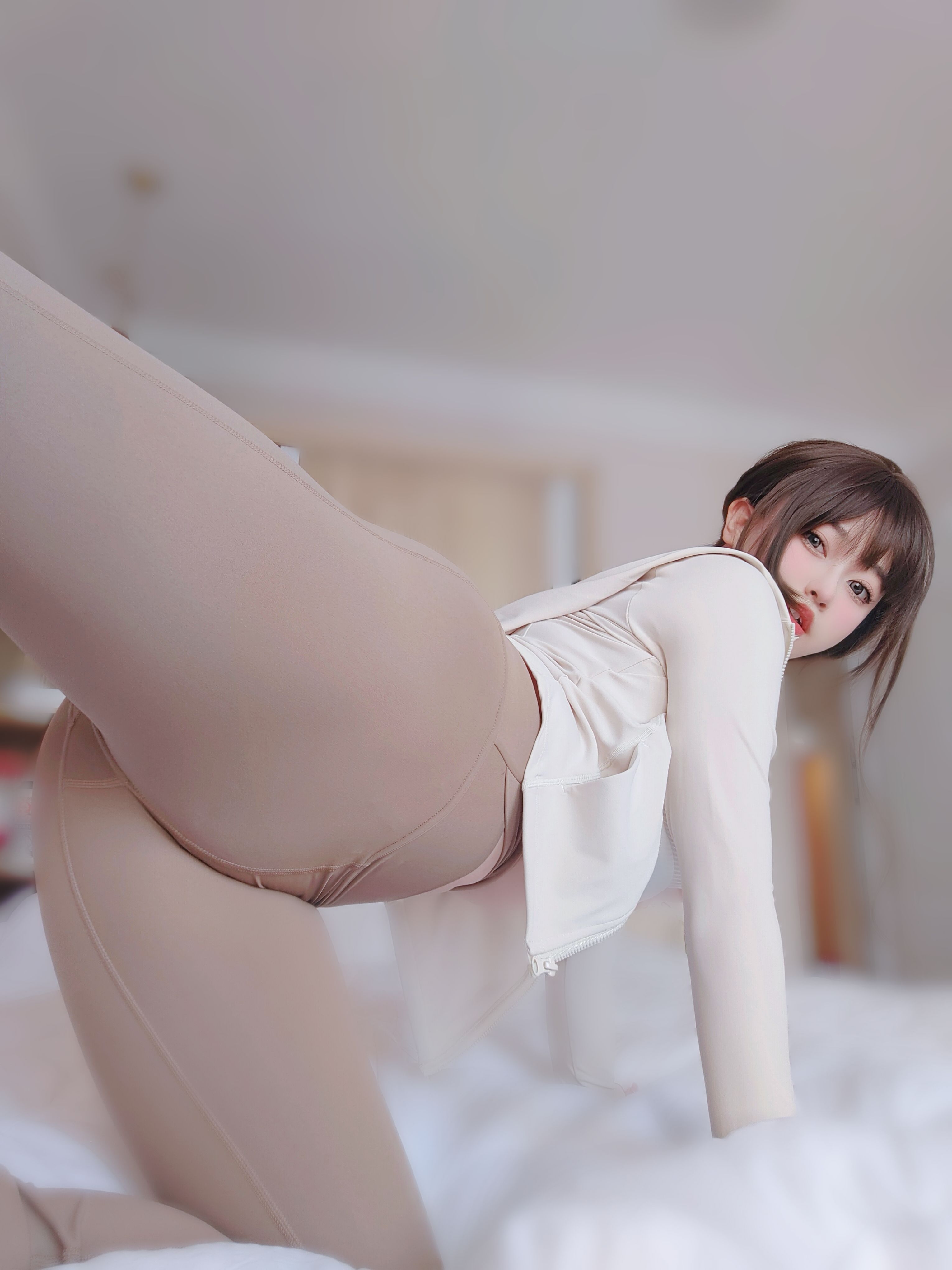 女主K - 瑜伽服