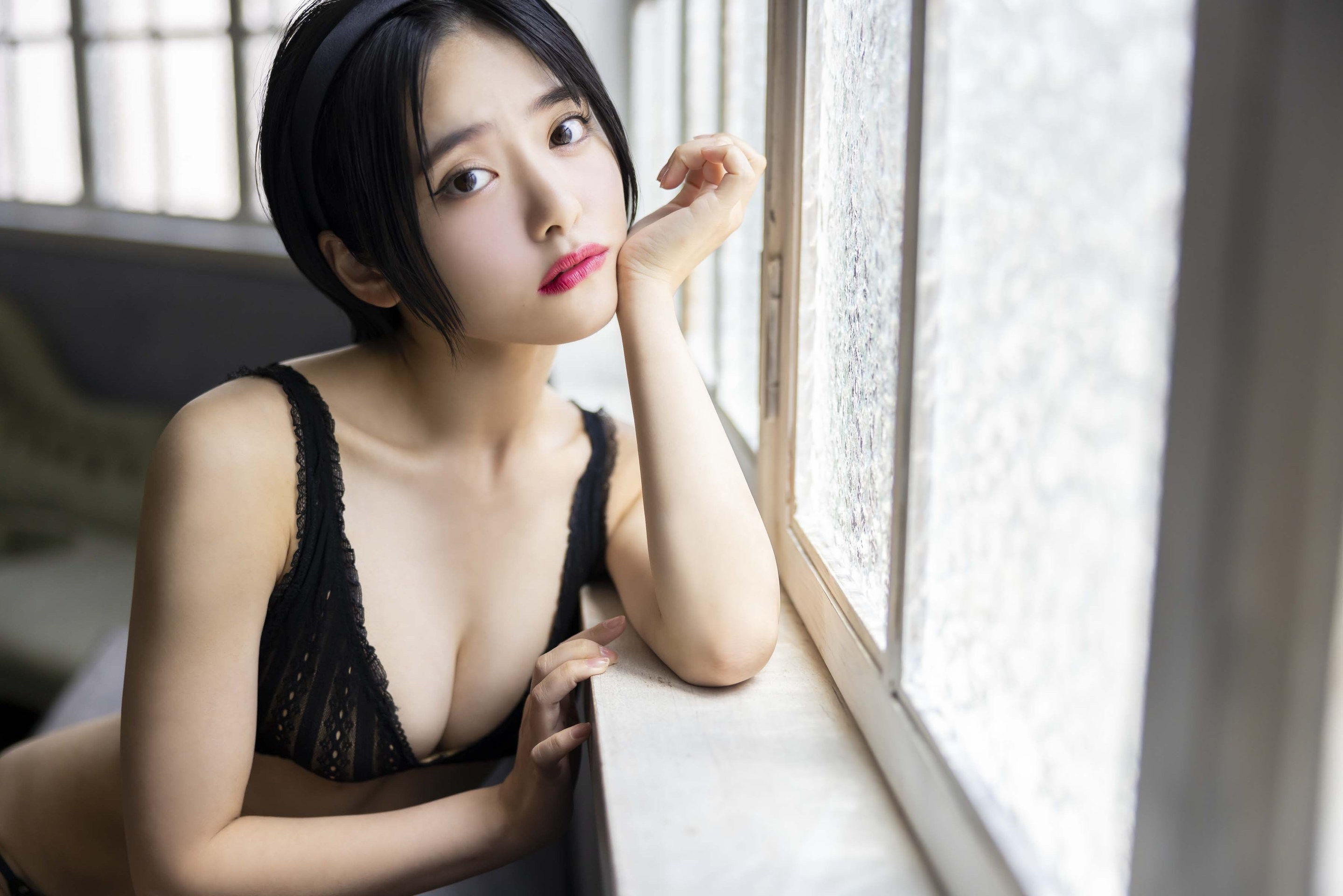 岡田彩夢 デジタル写真集 オトナチュラルの予感 (ヤングキング)