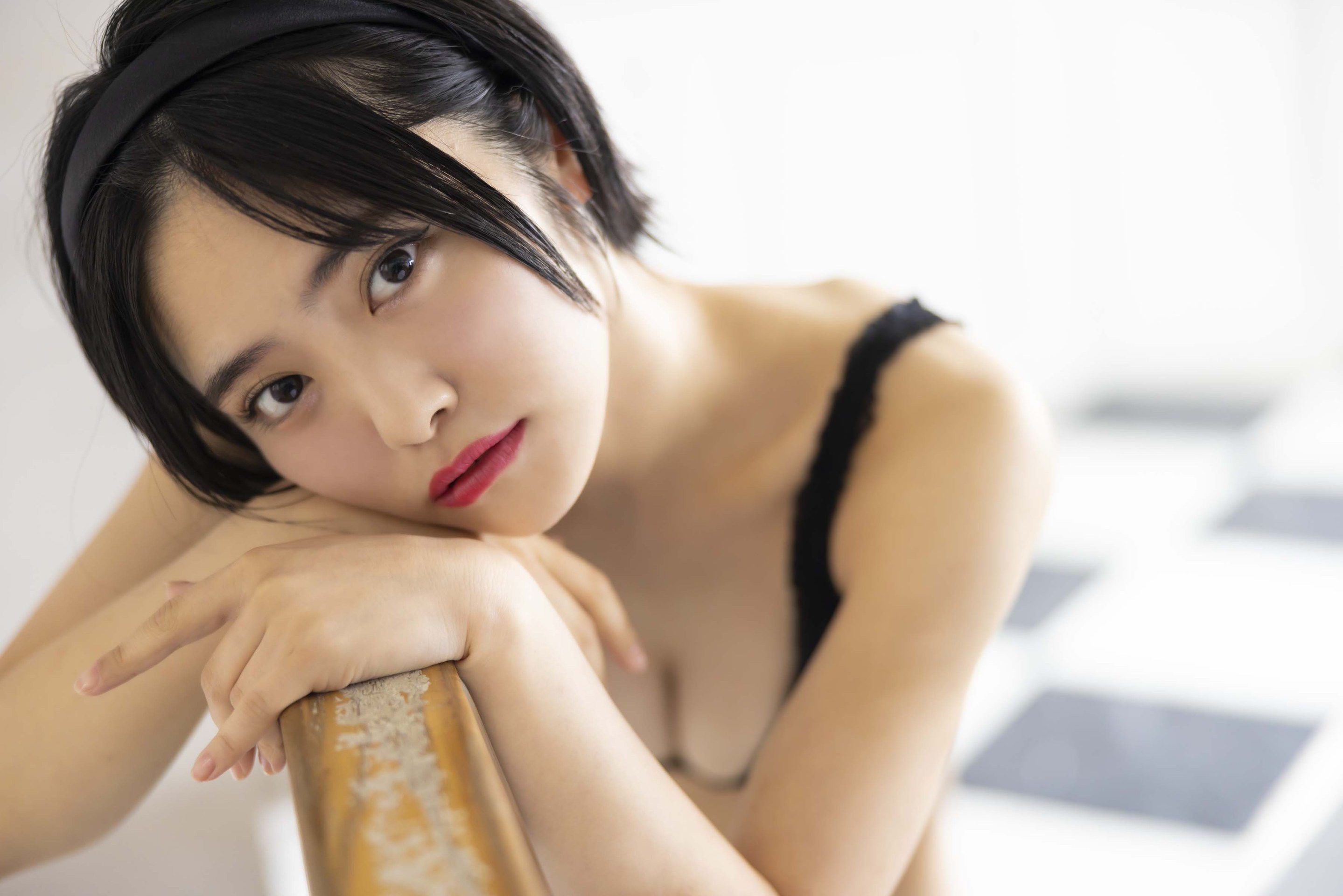 岡田彩夢 デジタル写真集 オトナチュラルの予感 (ヤングキング)