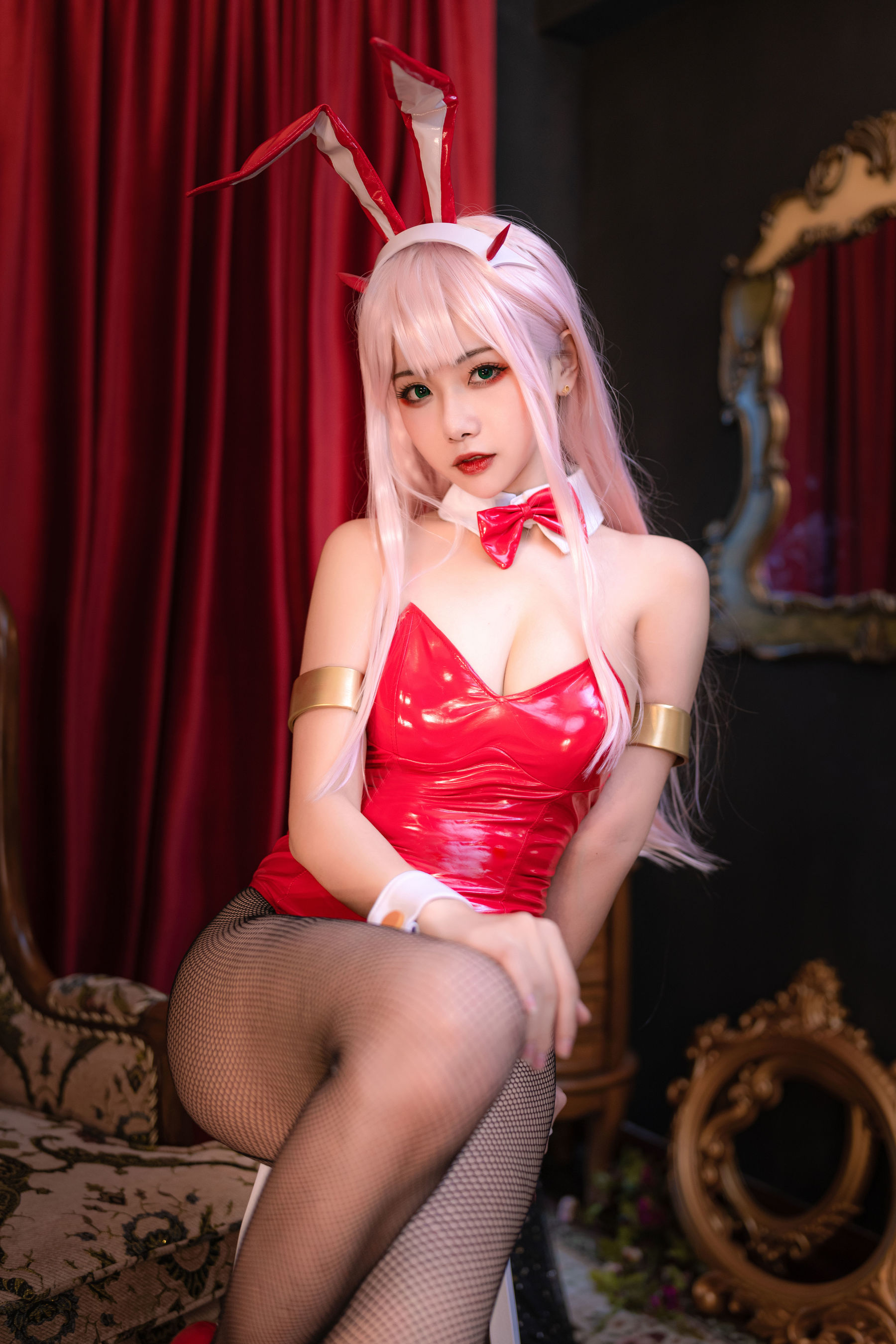 微博妹子Momoko葵葵 - DARLING in the FRANXX 兔女郎