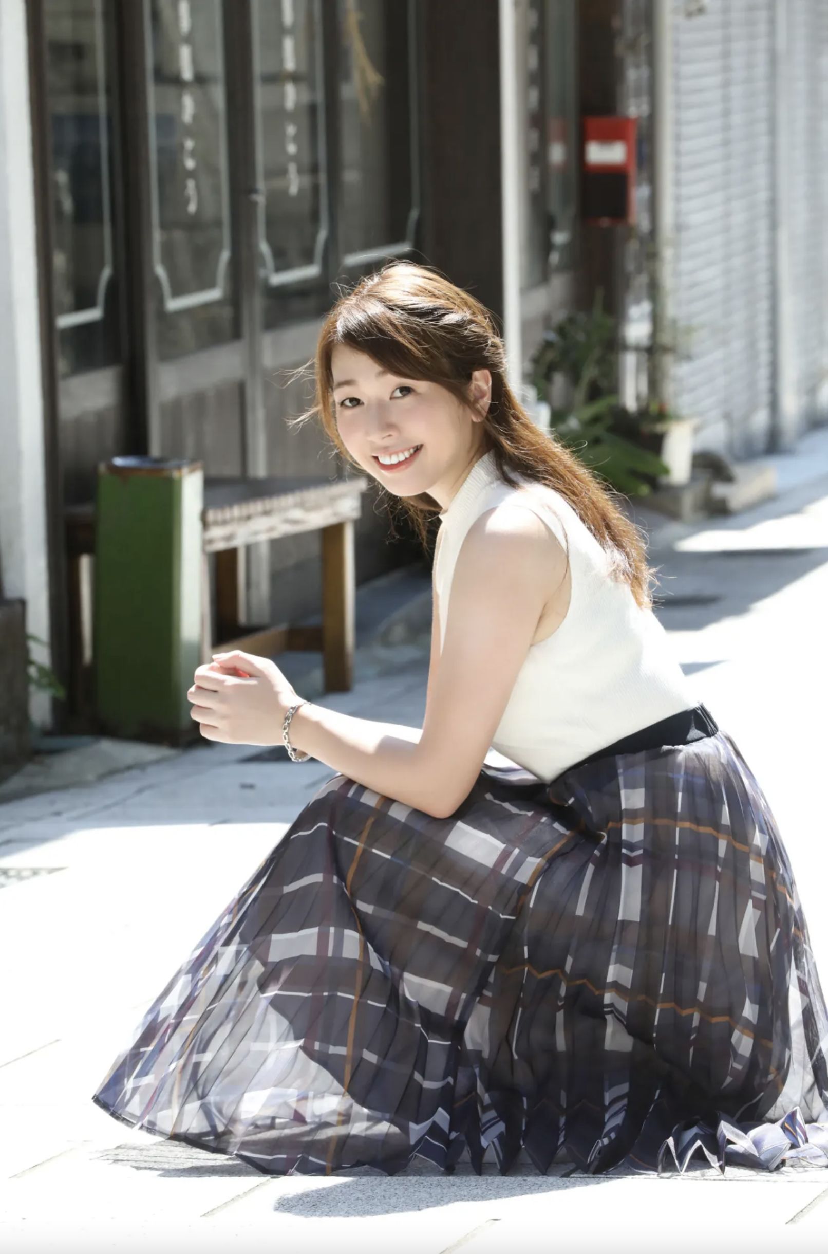杉本佳代 東海No.1巨乳キャスター Ｇカップ乳初ヌード