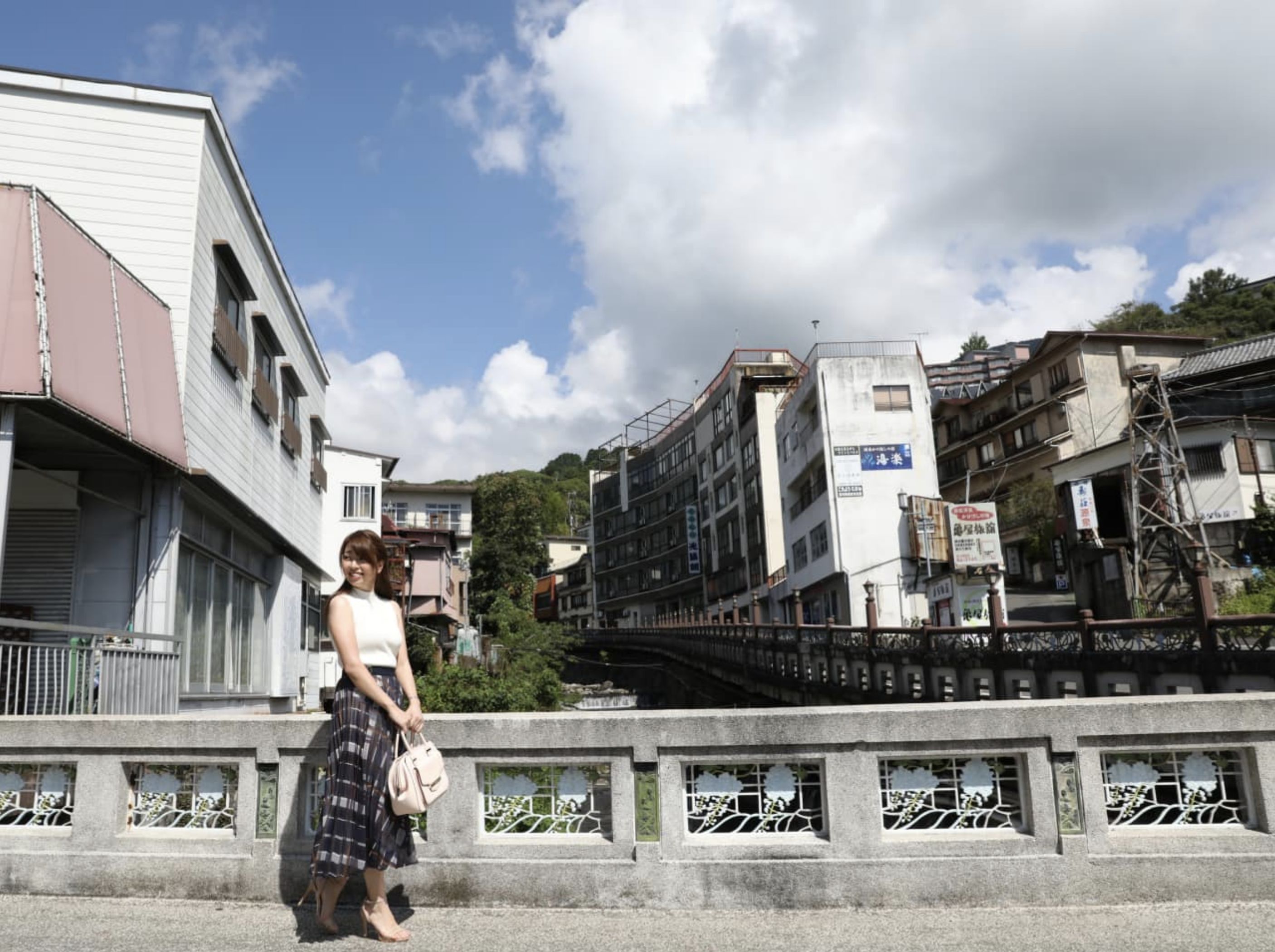 杉本佳代 東海No.1巨乳キャスター Ｇカップ乳初ヌード