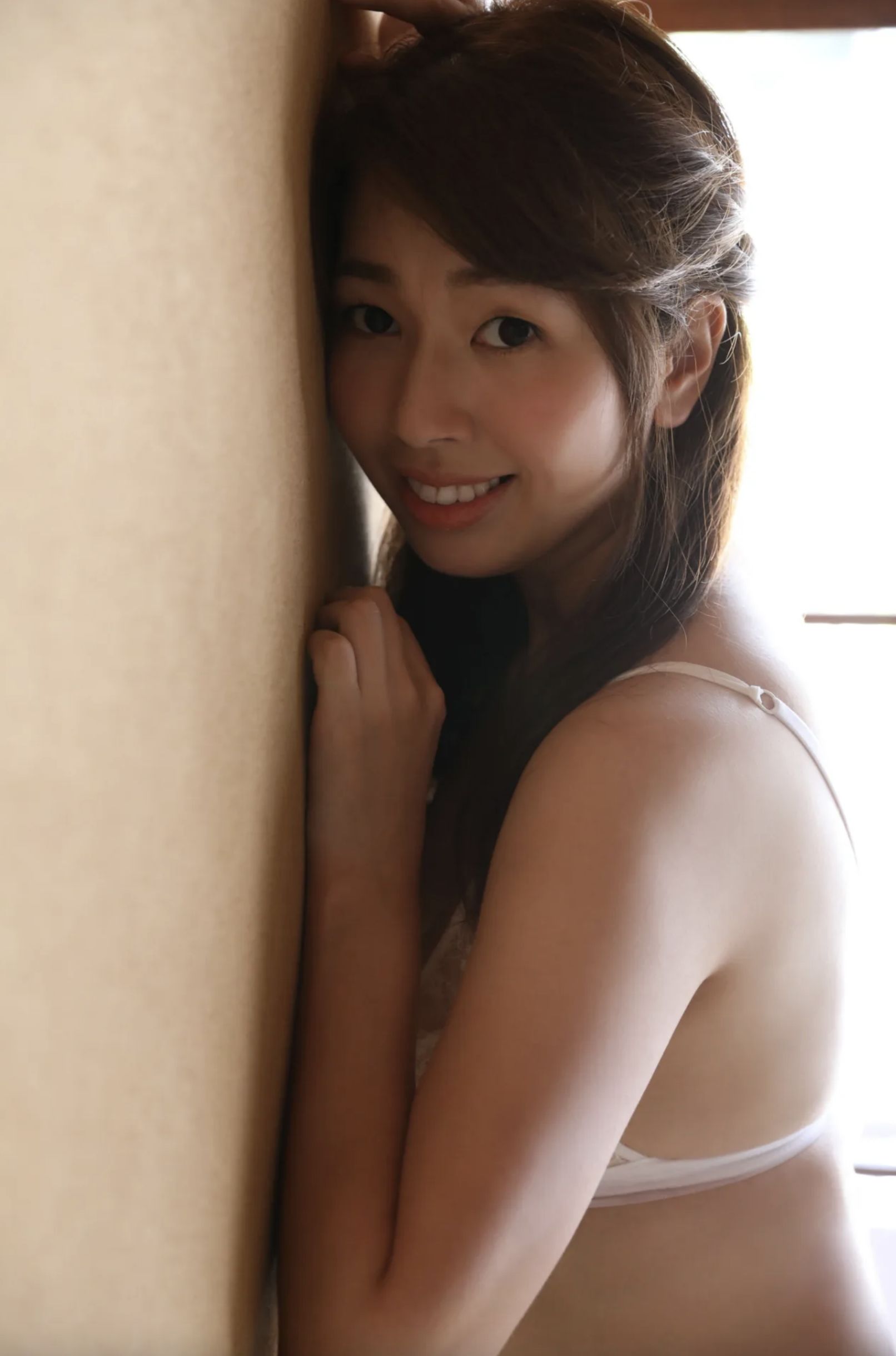 杉本佳代 東海No.1巨乳キャスター Ｇカップ乳初ヌード