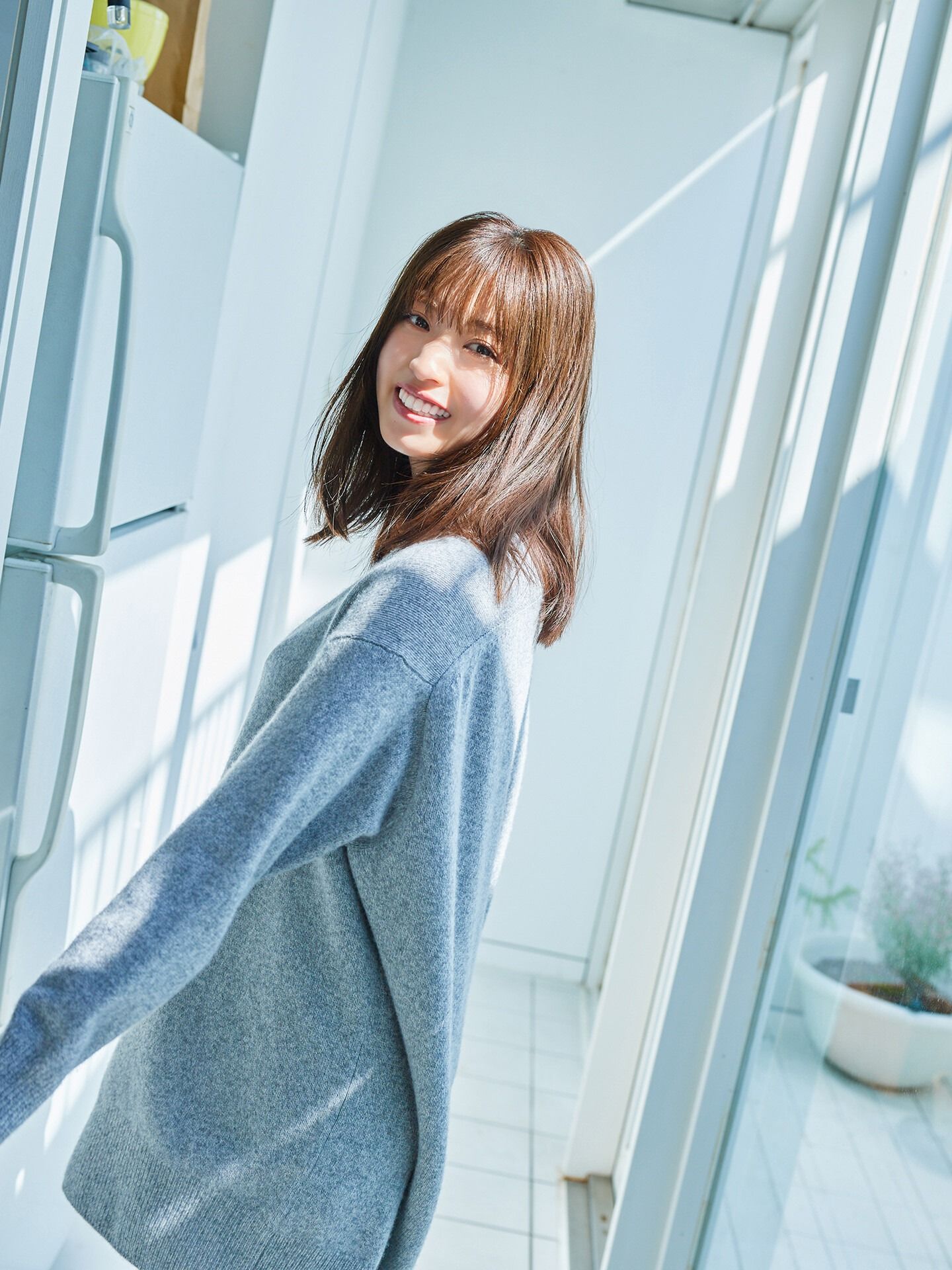 村島未悠 潮風に誘われて