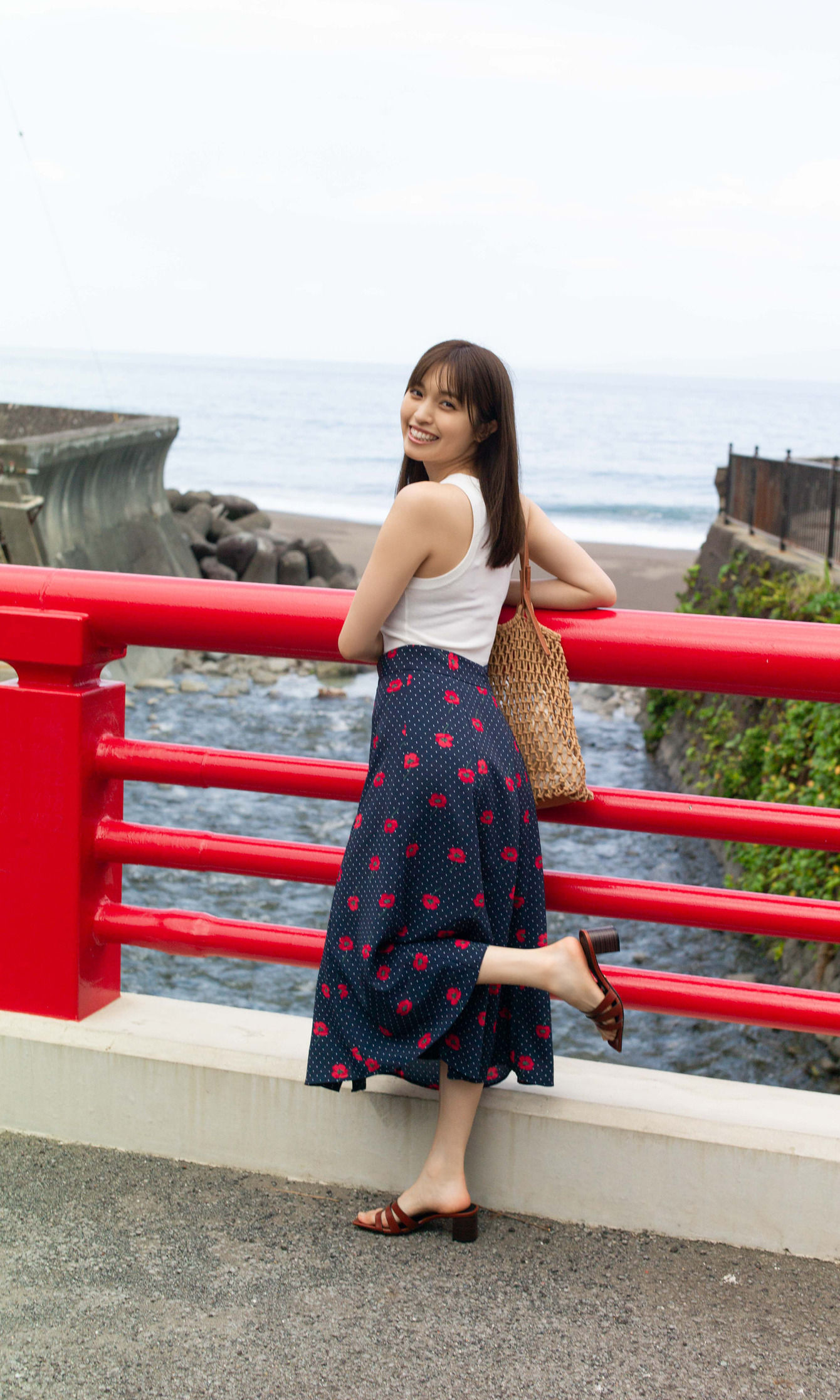 村島未悠 写真集「むらみゆ温泉」