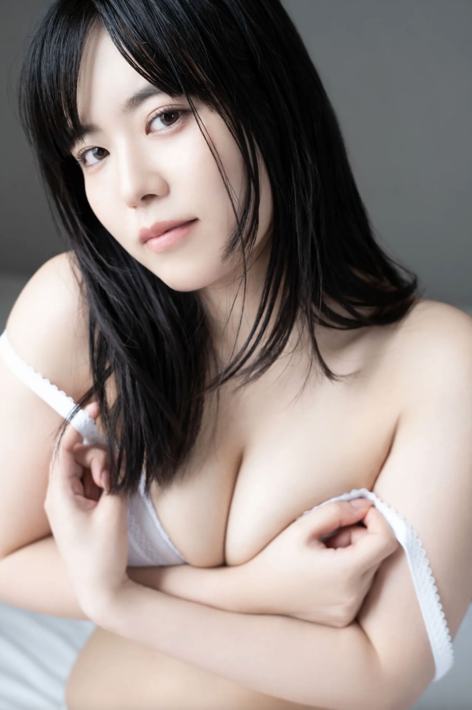 東雲うみ Gカップ乳&ヒップの二刀流グラル
