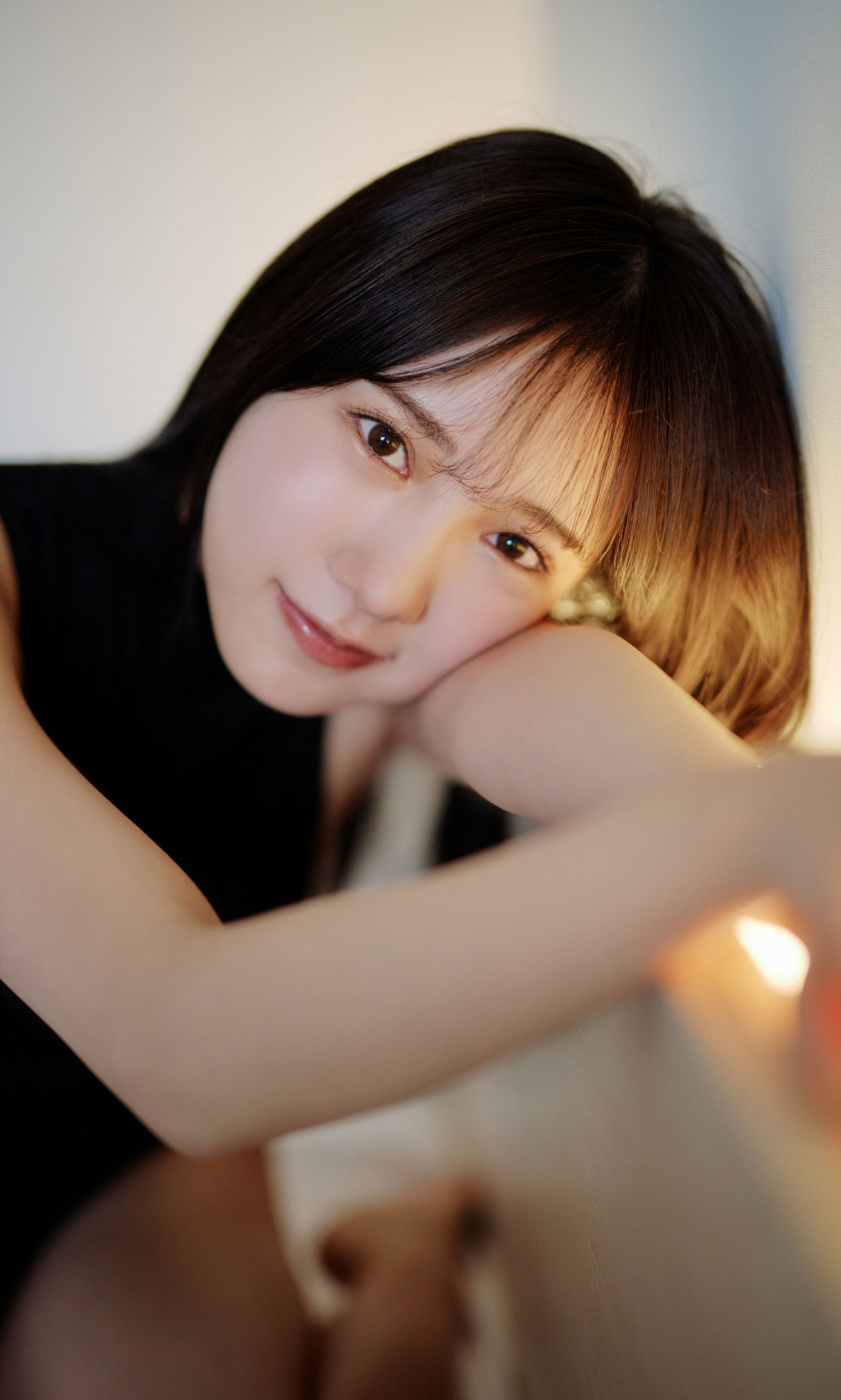 横野すみれ 写真集「海のステージ」