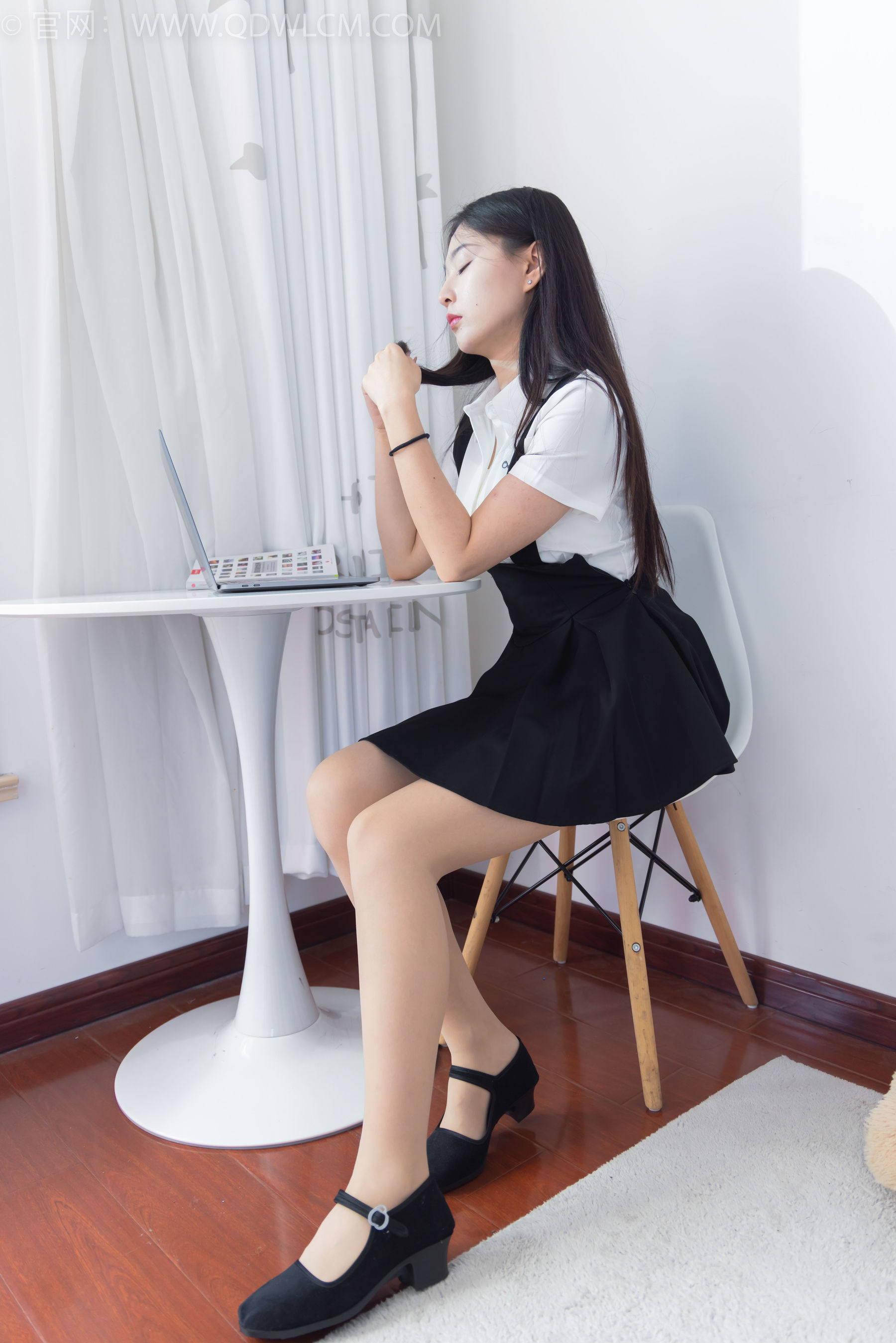 物恋传媒 No.1671 美兔 - 办公的一天