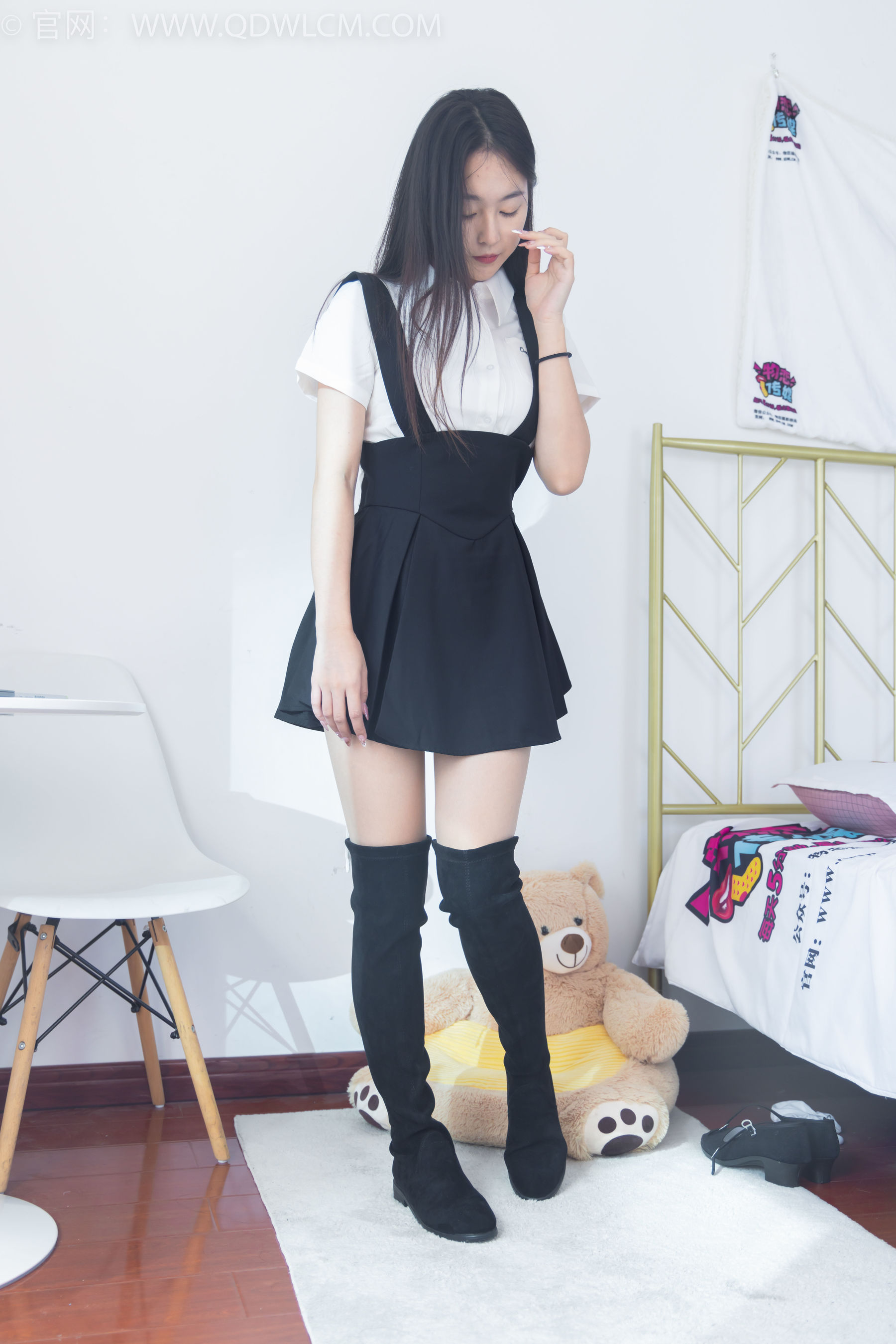 物恋传媒 No.1671 美兔 - 办公的一天