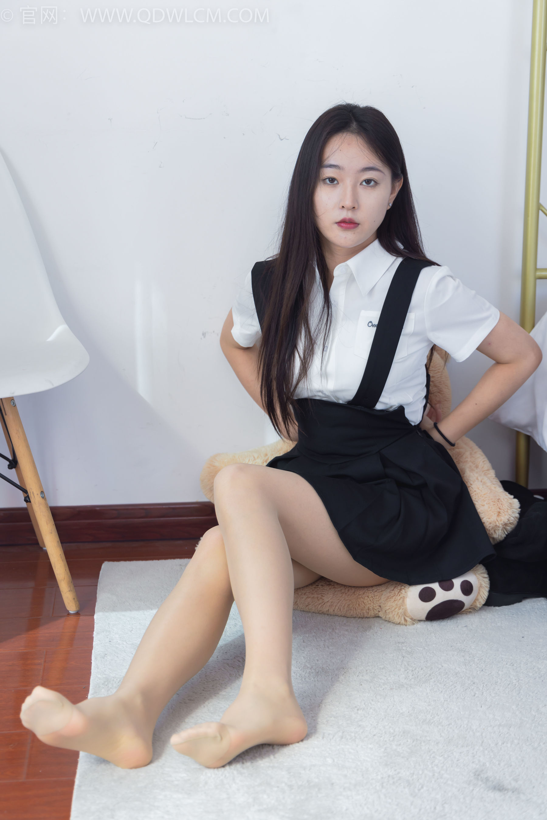 物恋传媒 No.1671 美兔 - 办公的一天