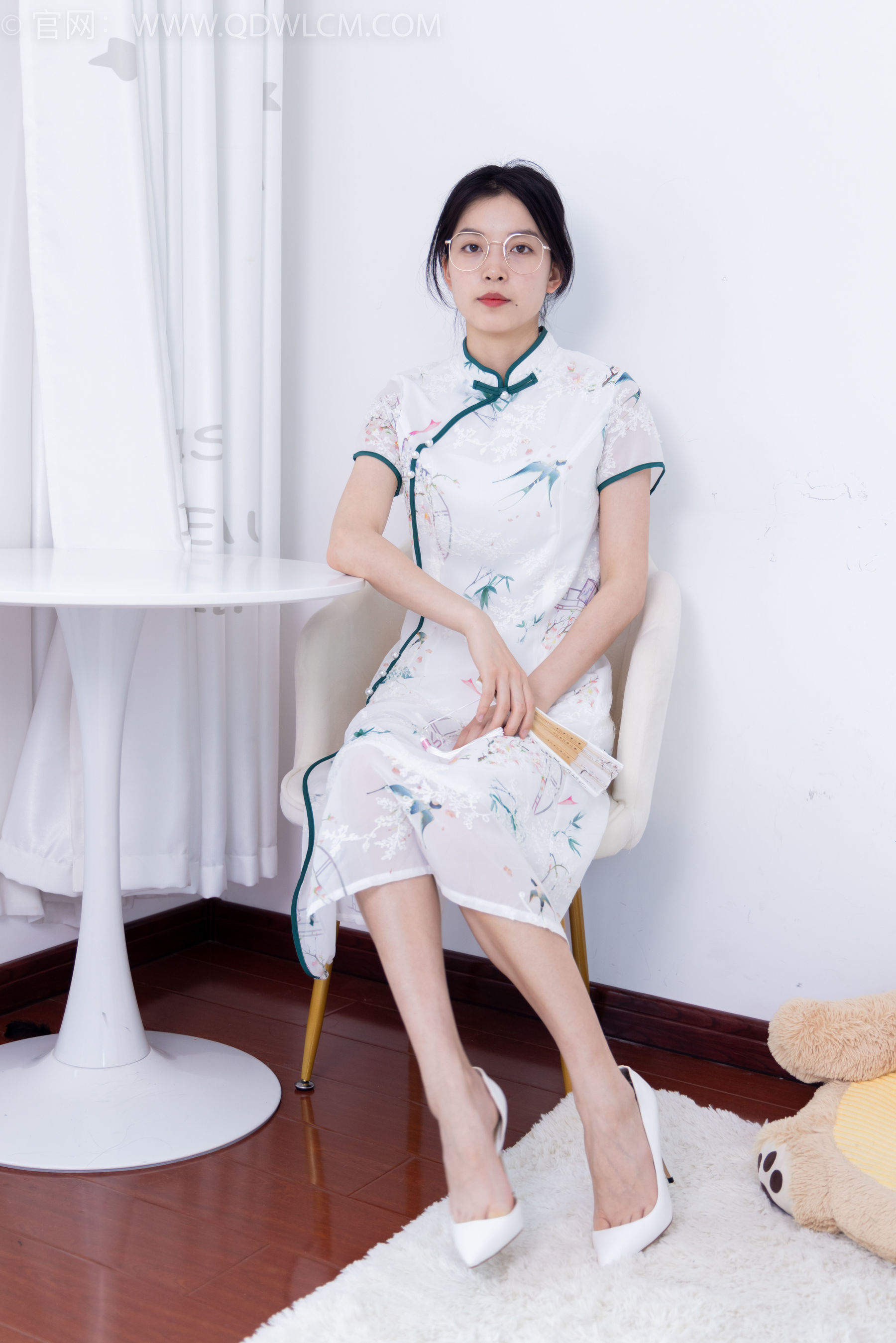 物恋传媒 No.1678 茯苓 - 黄昏里渐暗