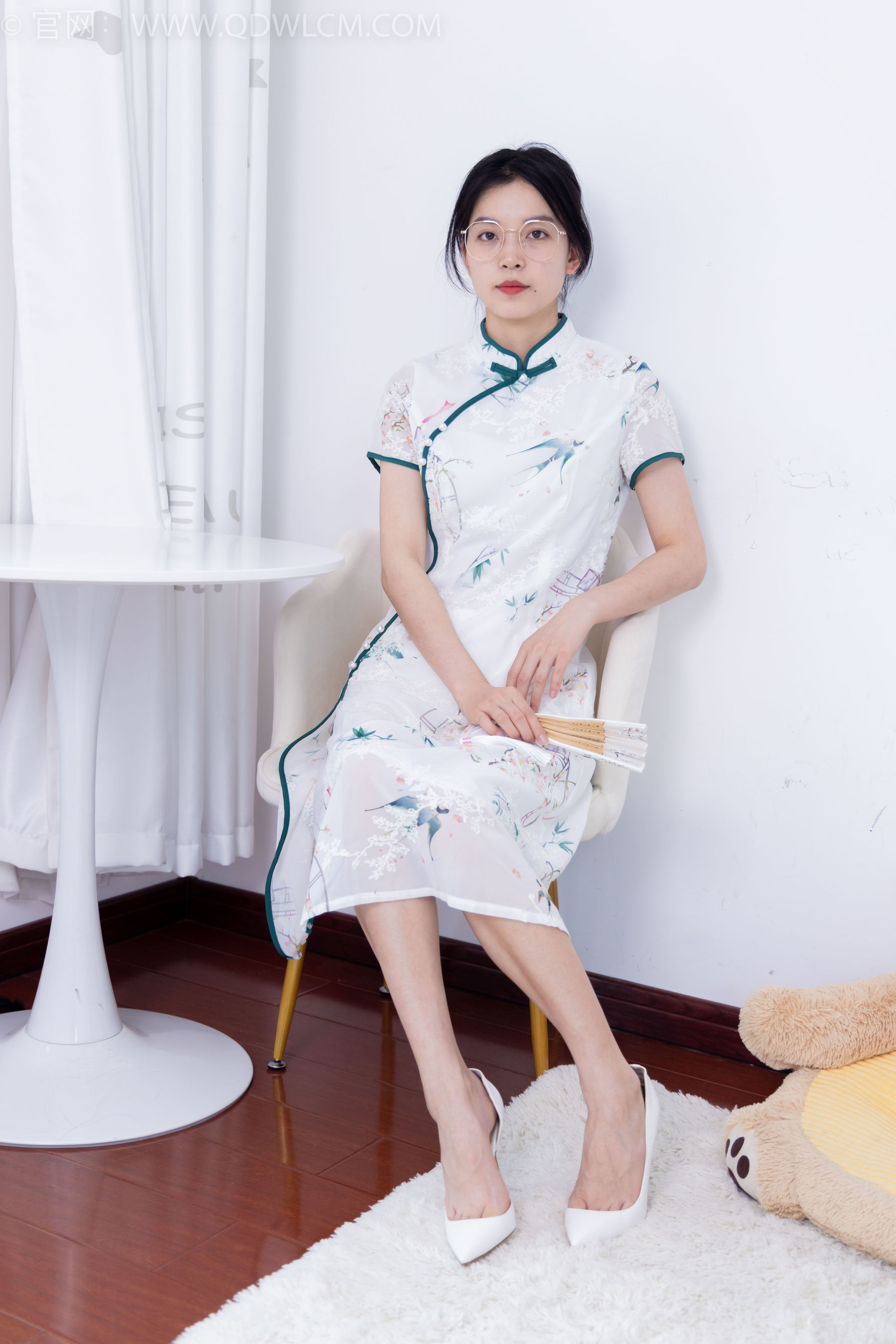 物恋传媒 No.1678 茯苓 - 黄昏里渐暗