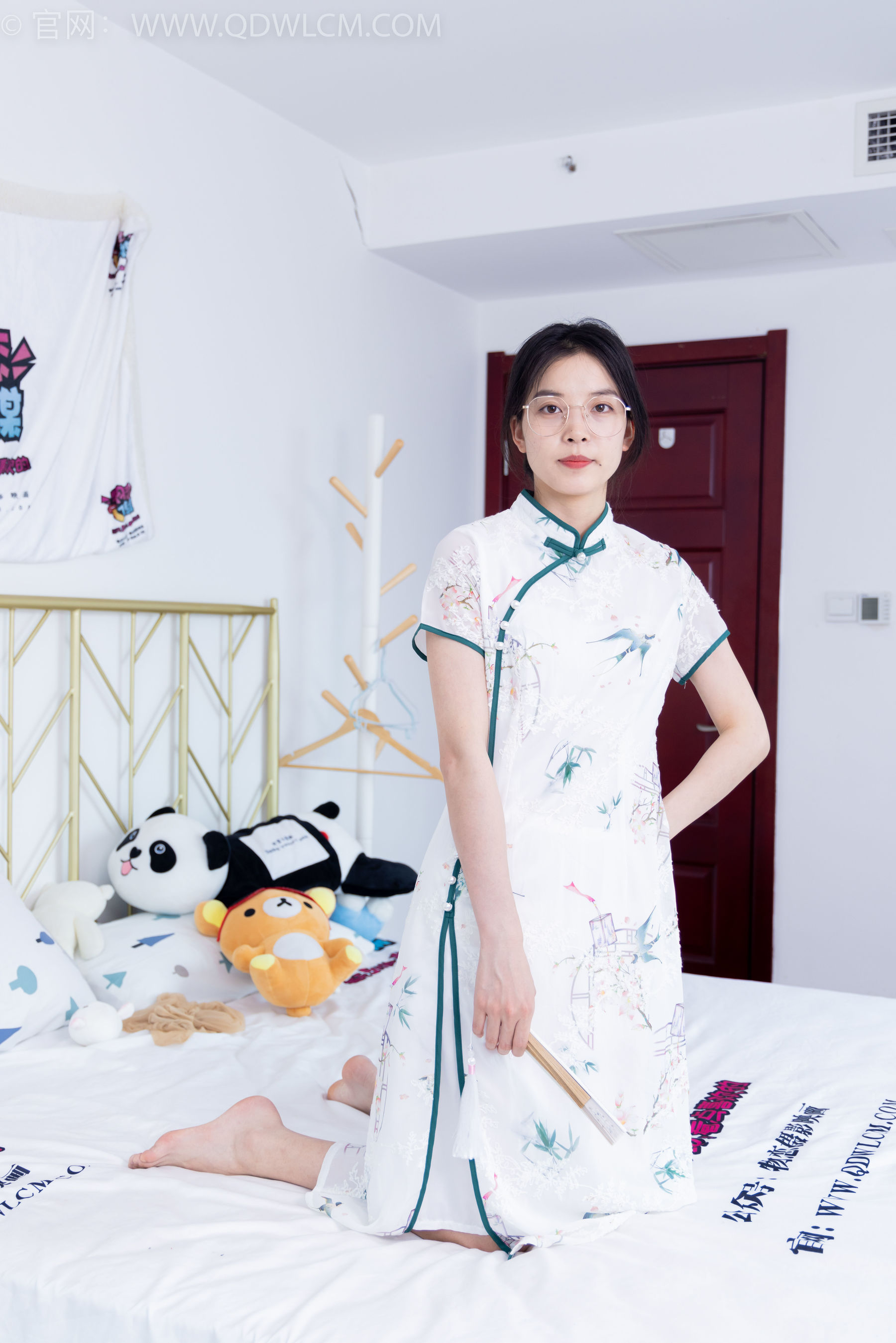 物恋传媒 No.1678 茯苓 - 黄昏里渐暗