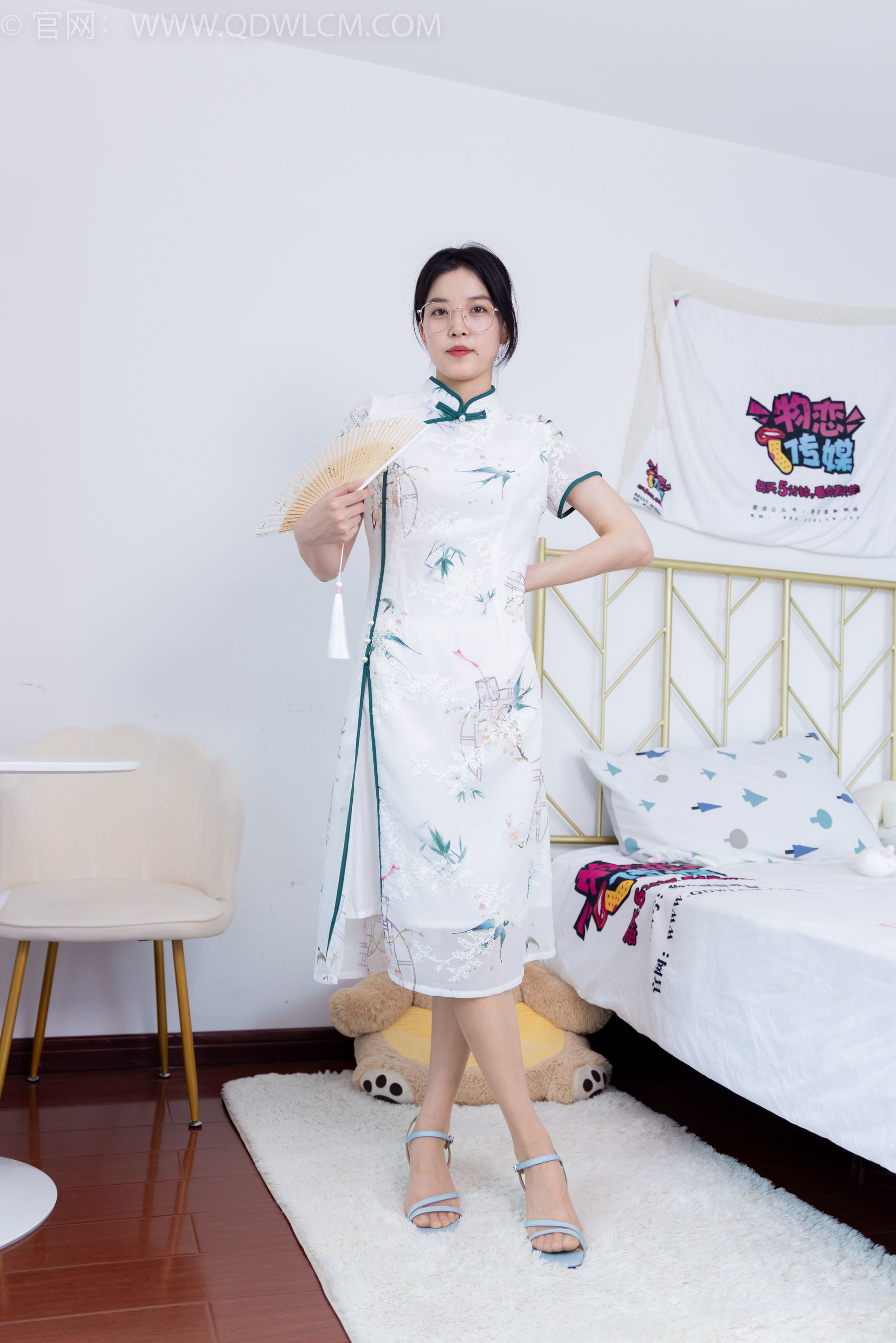 物恋传媒 No.1678 茯苓 - 黄昏里渐暗