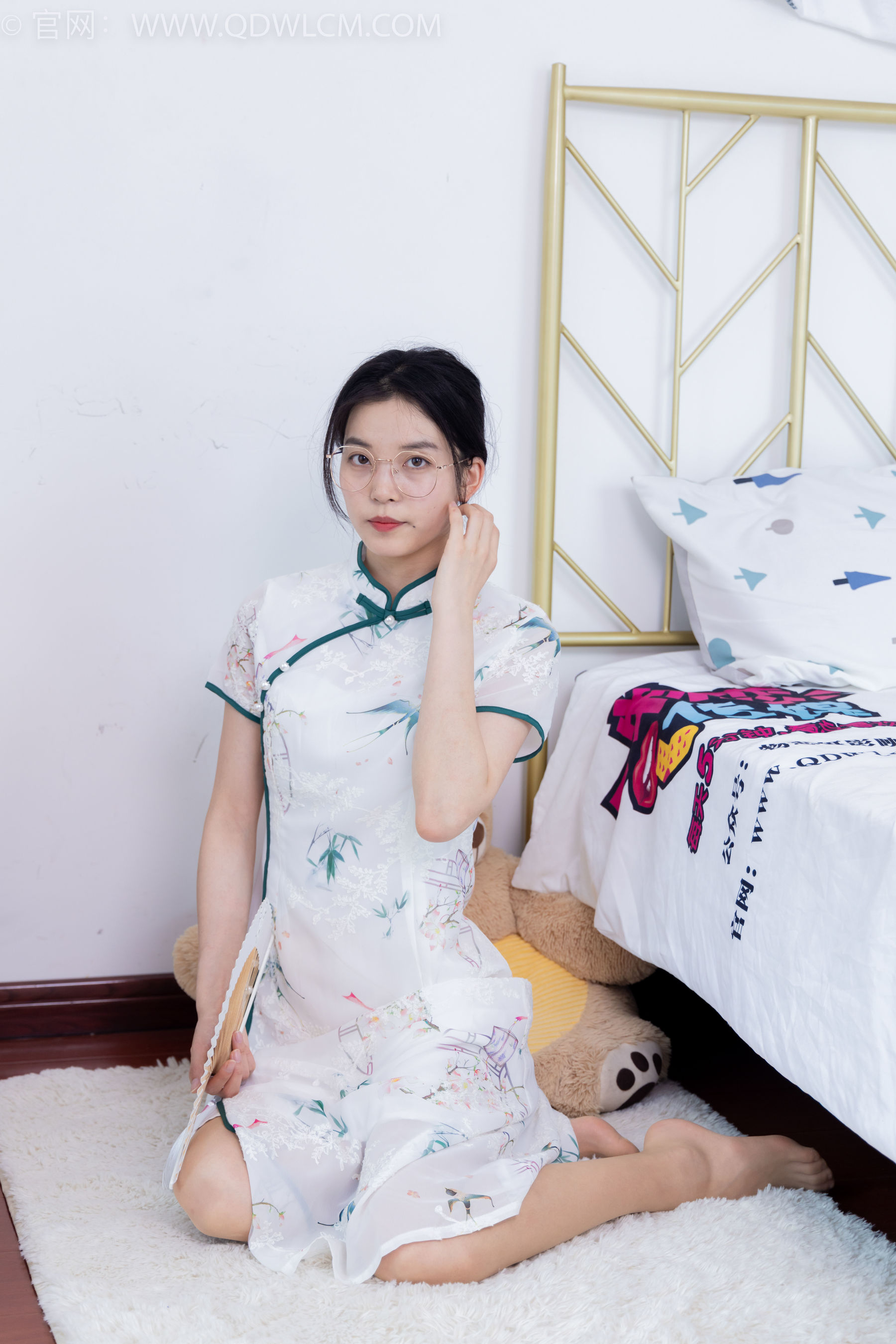 物恋传媒 No.1678 茯苓 - 黄昏里渐暗