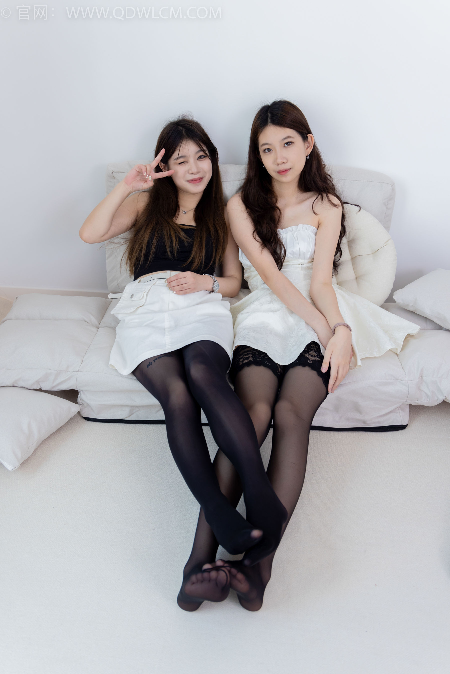 物恋传媒 No.1708 纤纤&闪闪 - 爱心姐妹