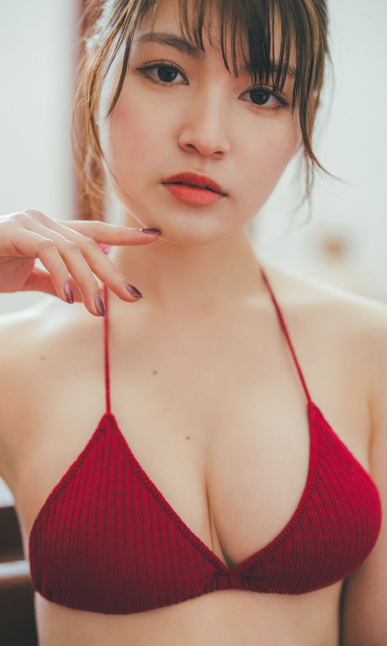 神志那結衣 写真集 「呼ぶ声がする」