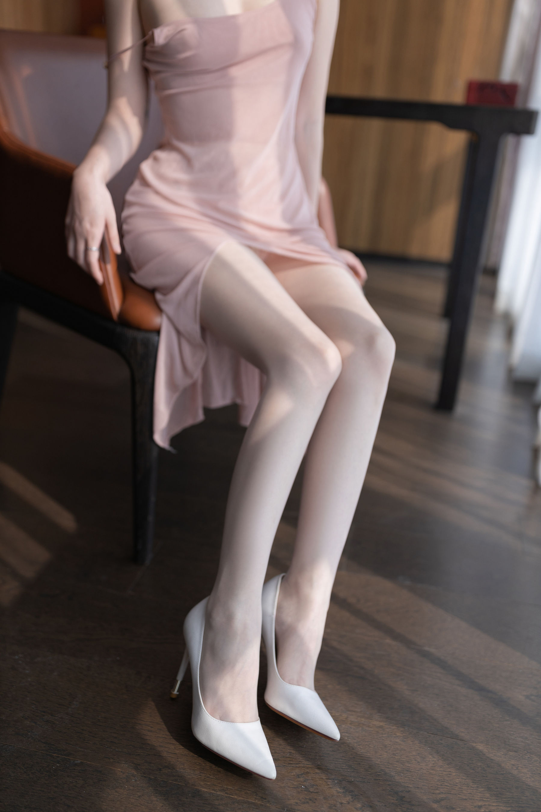 鱼子酱 桃粉写真