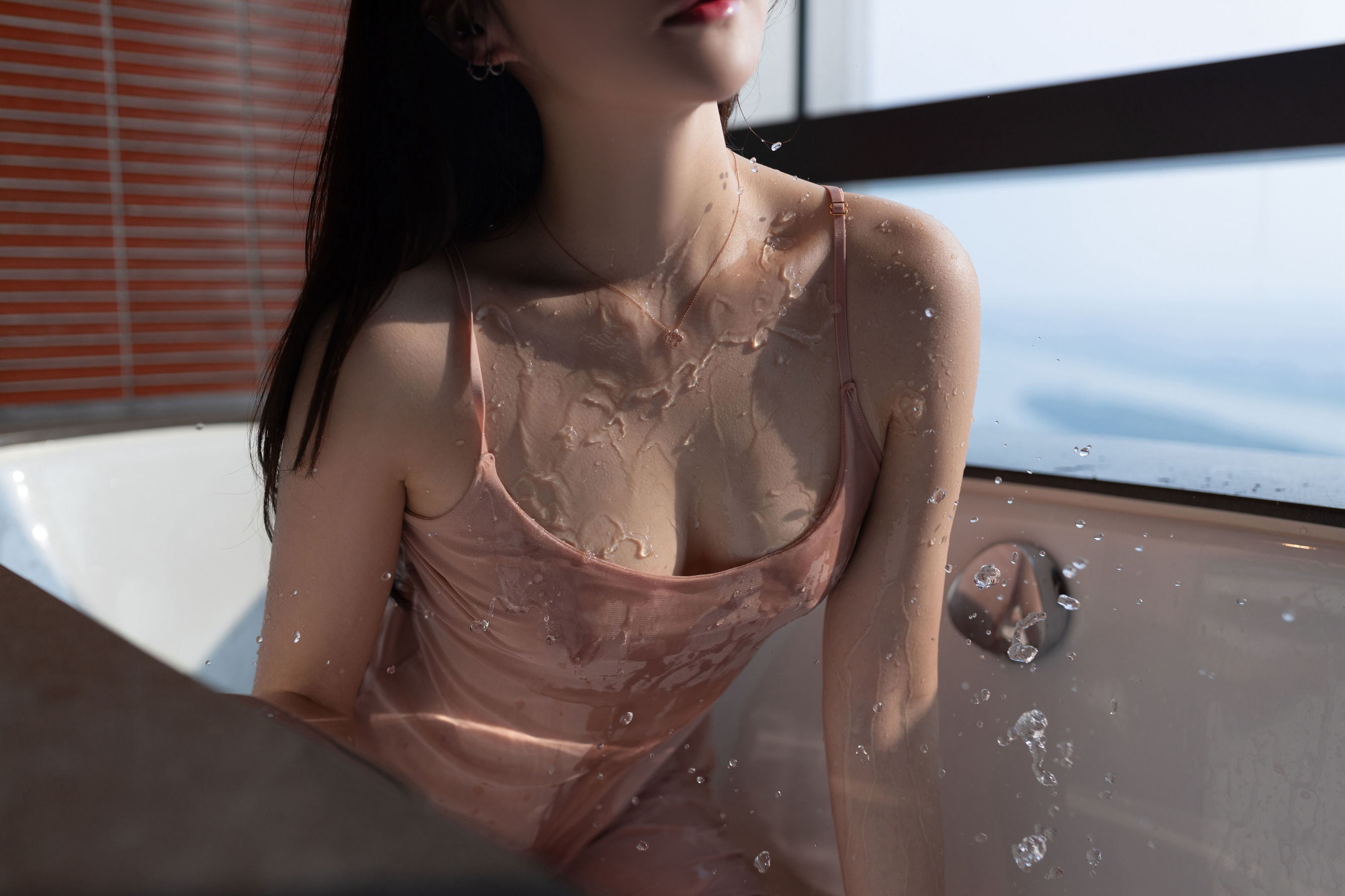 鱼子酱 桃粉写真