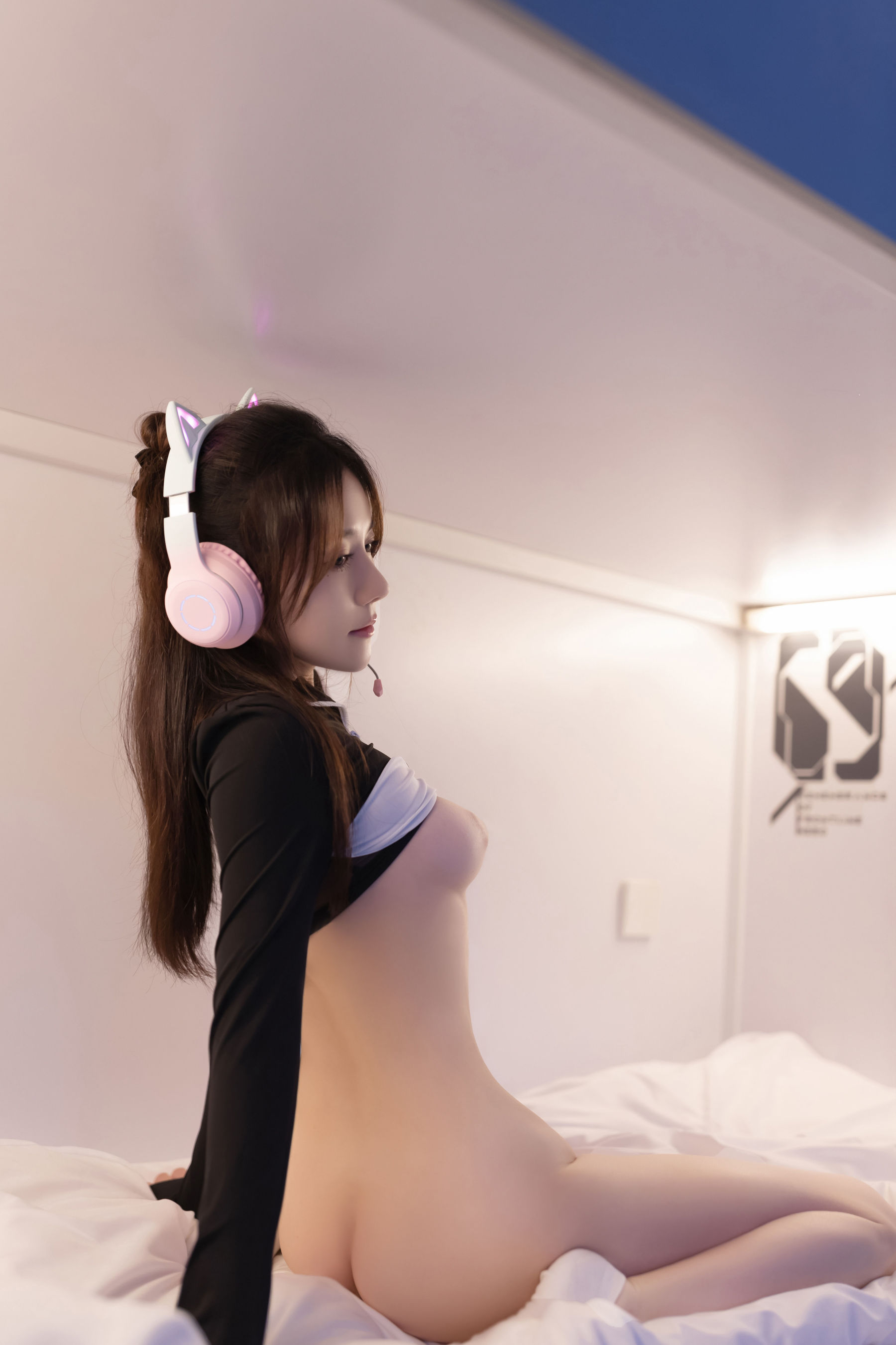 鱼子酱 电竞少女写真