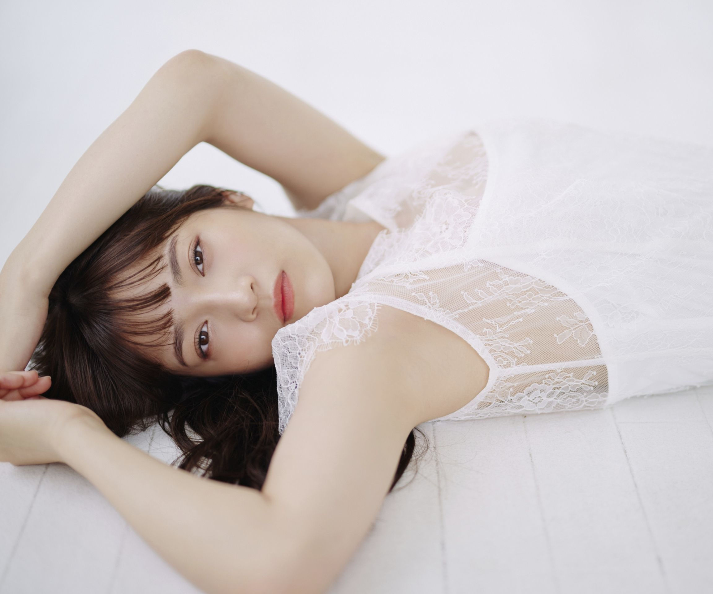 黒嵜菜々子 写真集「むじゃきにイイ女」