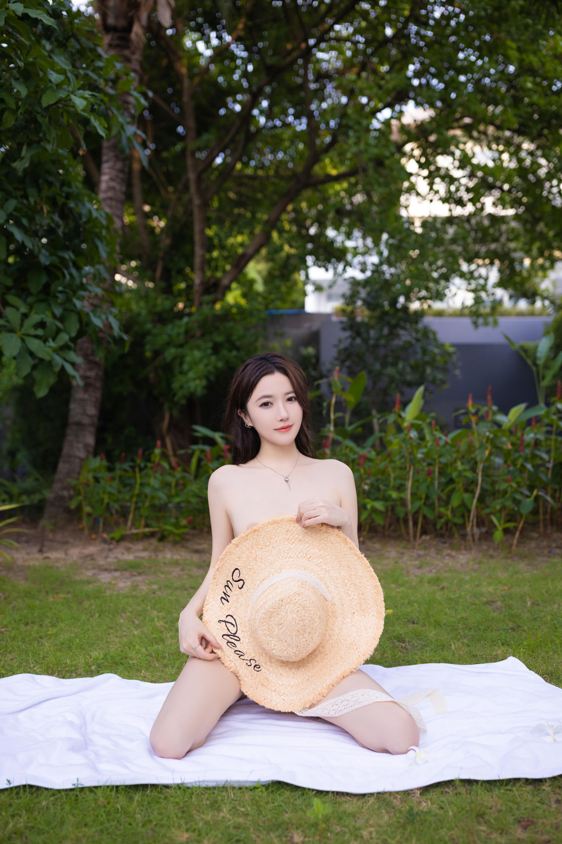 鱼子酱 山青涩写真
