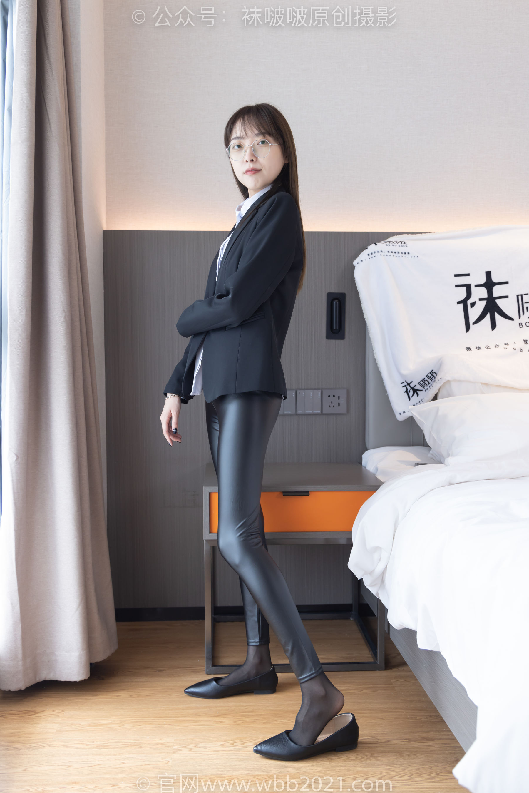 BoBoSocks袜啵啵 No.297 稚予 - 平底鞋、黑丝、皮裤裤里丝