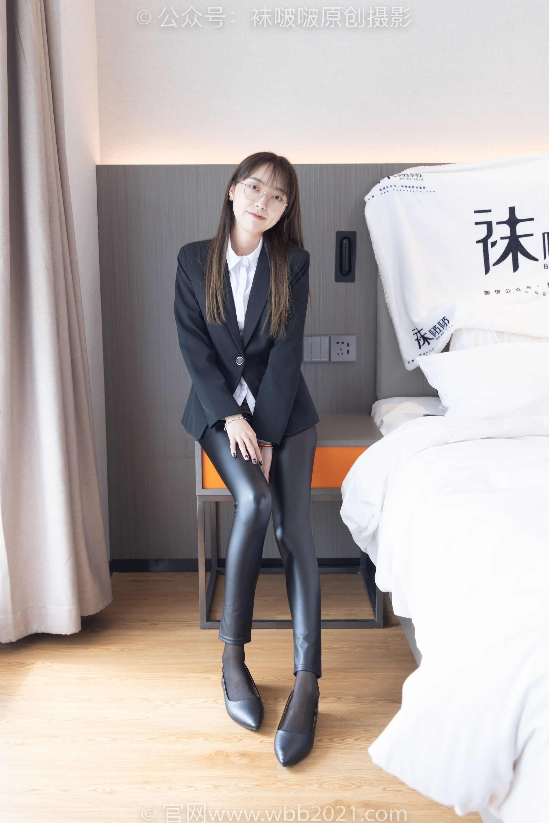 BoBoSocks袜啵啵 No.297 稚予 - 平底鞋、黑丝、皮裤裤里丝