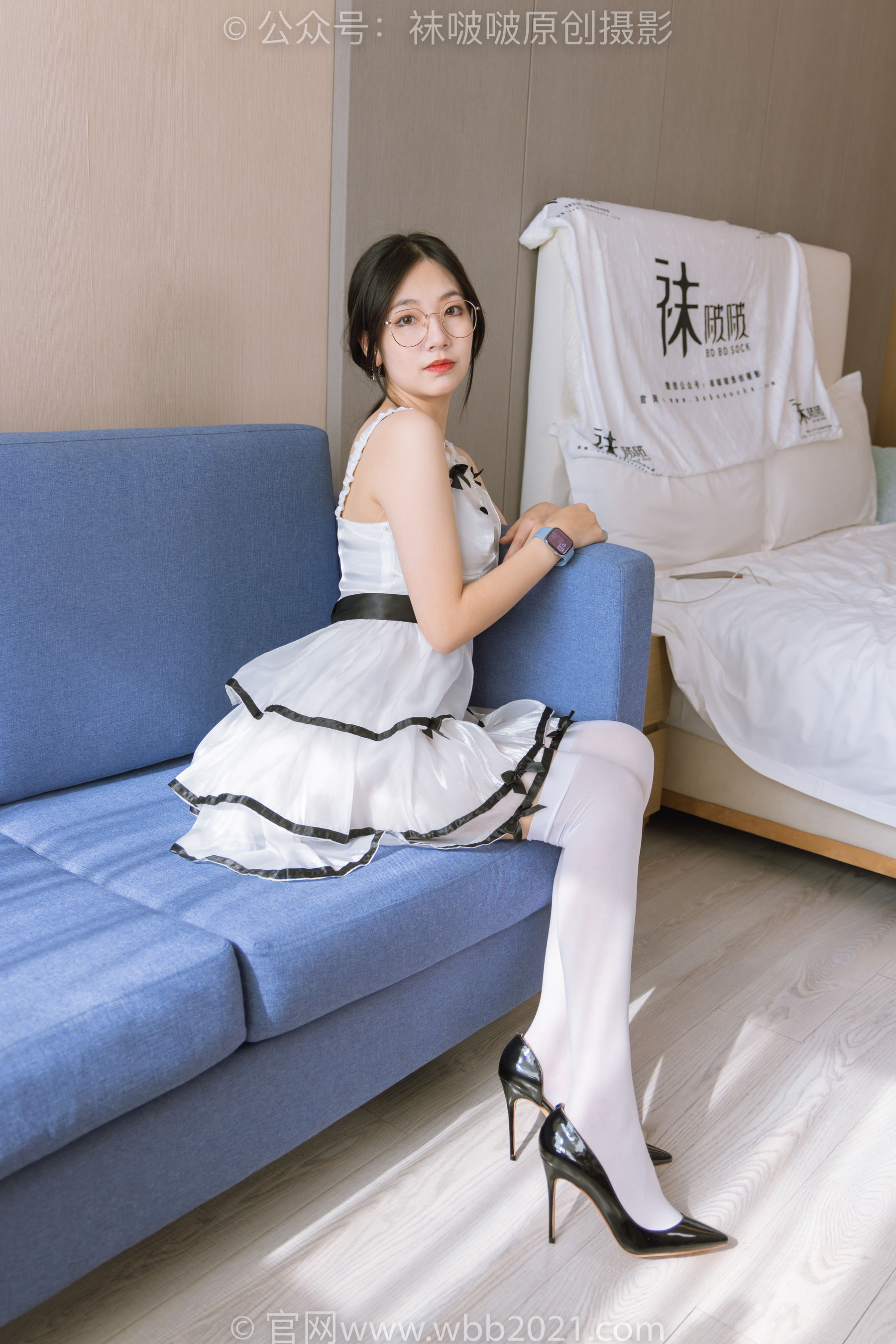 BoBoSocks袜啵啵 No.299 小甜豆 - 两双高跟鞋、厚白丝大腿袜