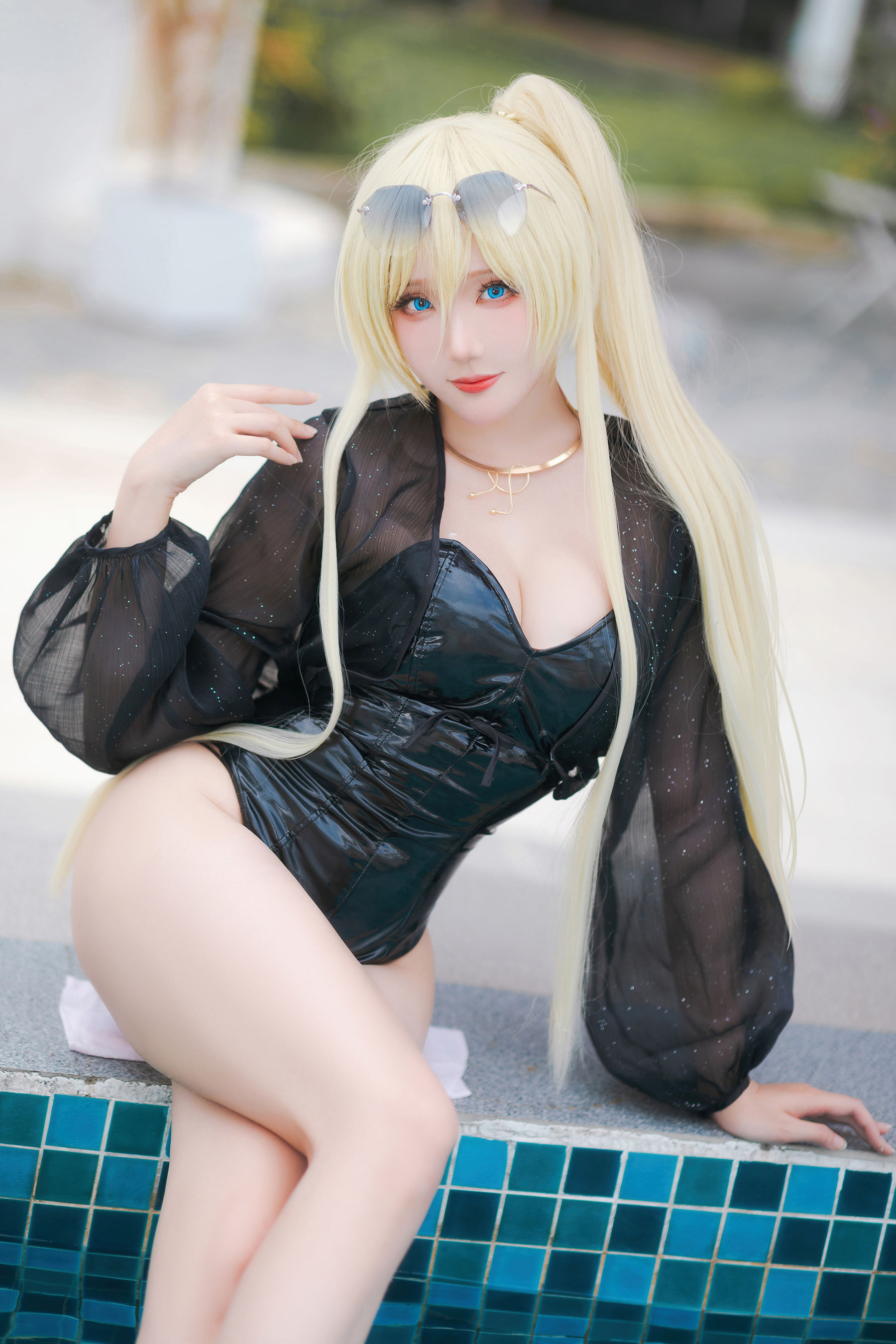 Coser 瓜希酱 福利 - 俾斯麦 泳装