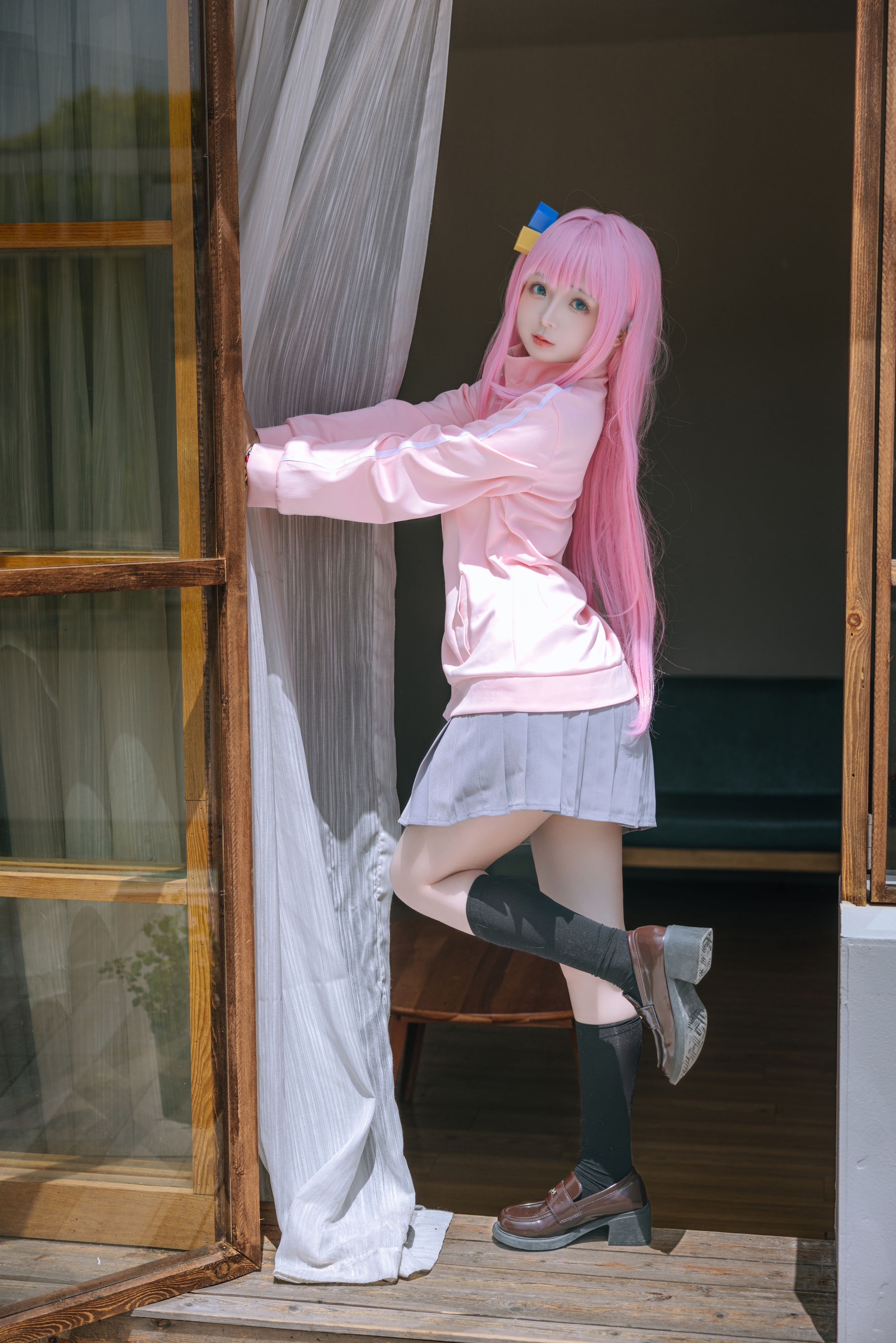 Cosplay 日奈娇 - 小孤独