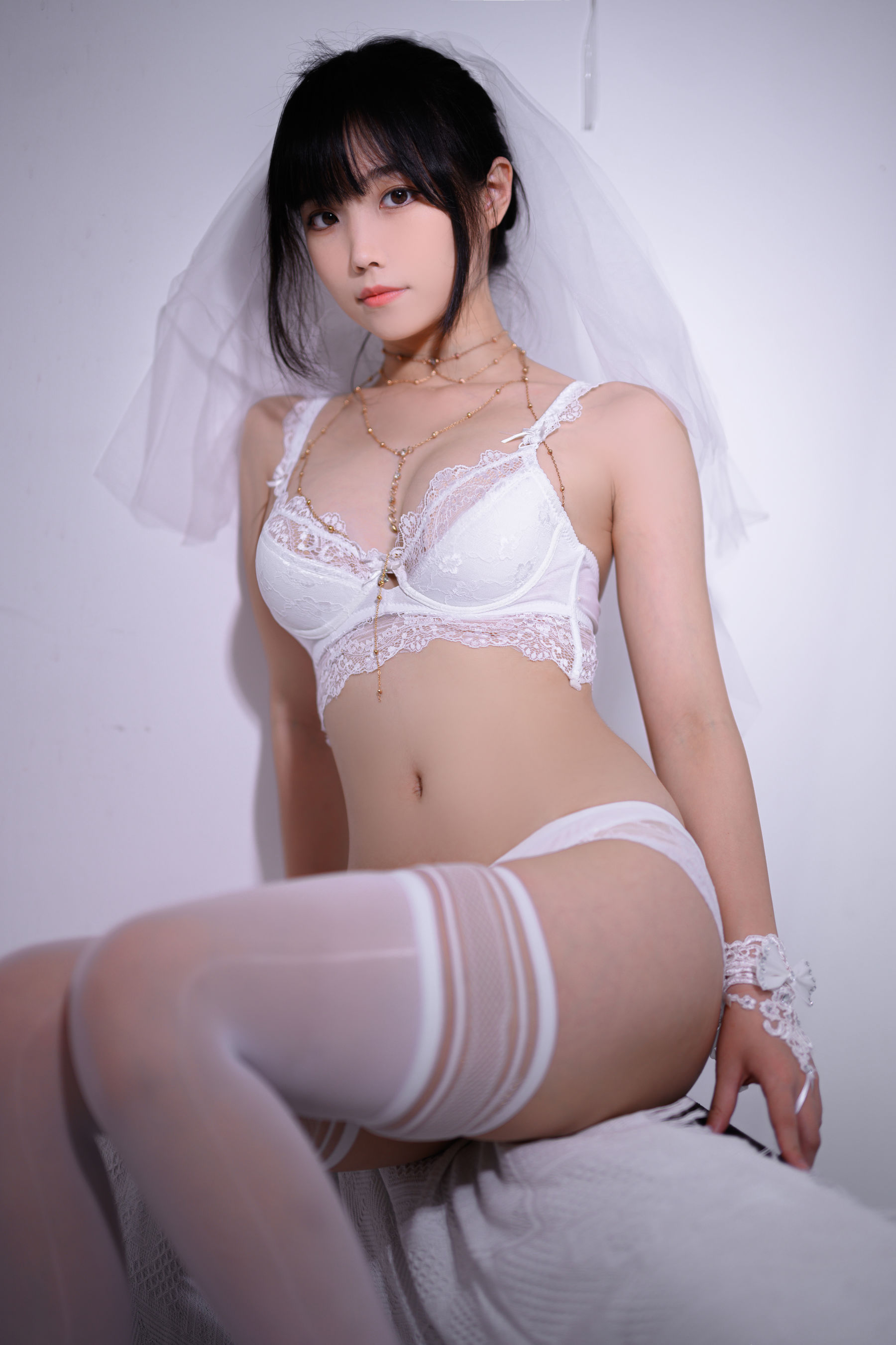 Cosplay 汪知子 - 婚纱