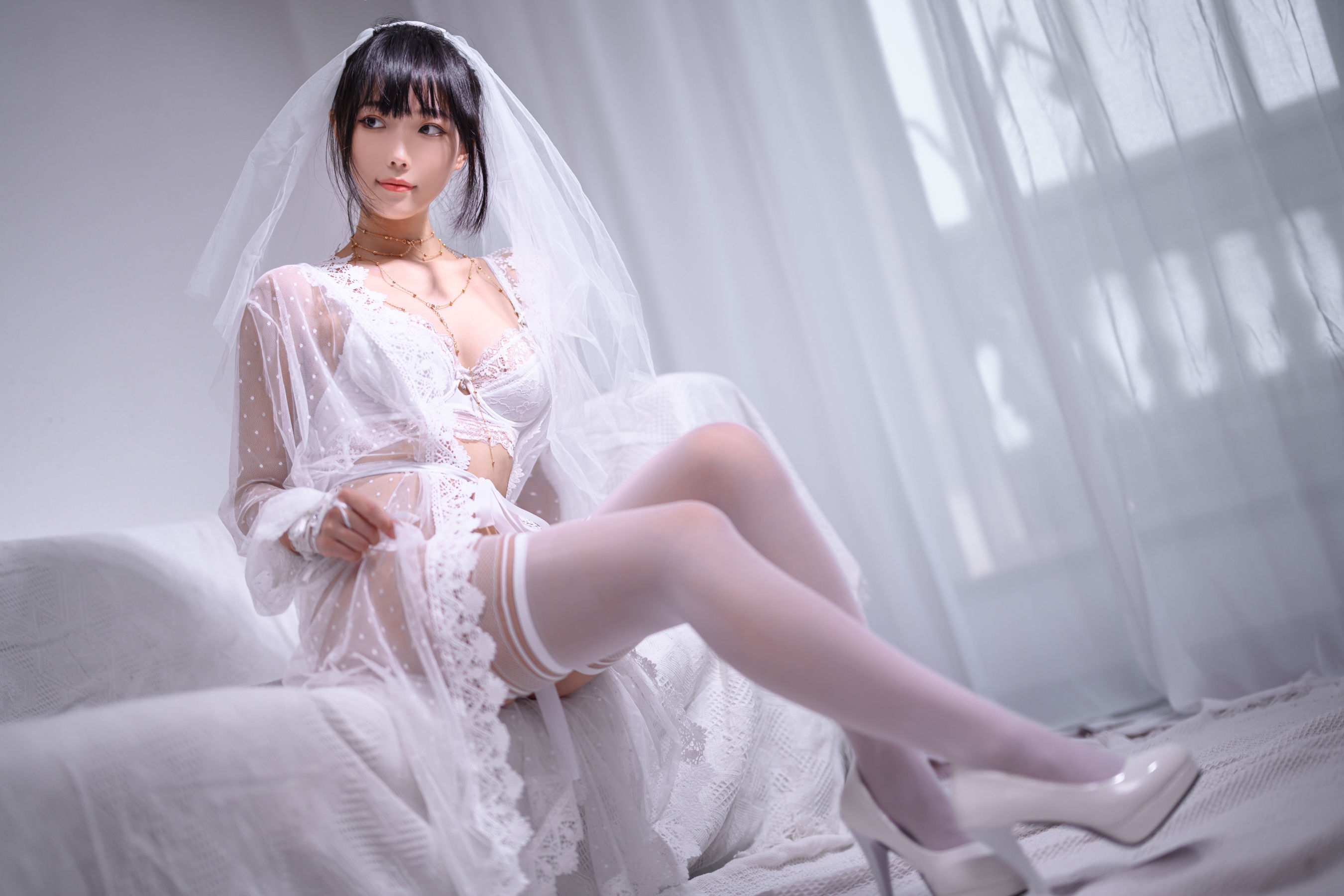 Cosplay 汪知子 - 婚纱