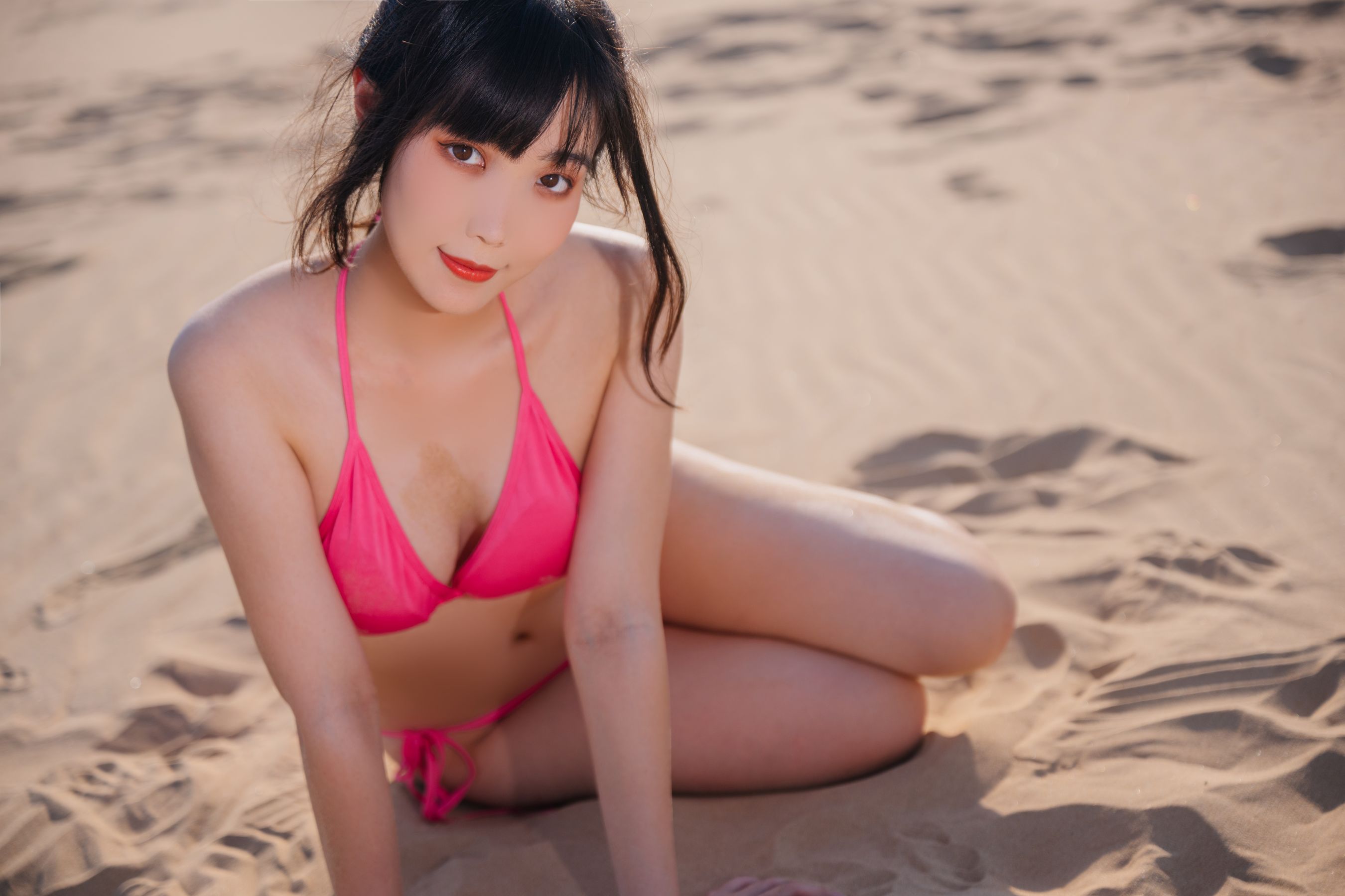 Cosplay 汪知子 - 粉色比基尼