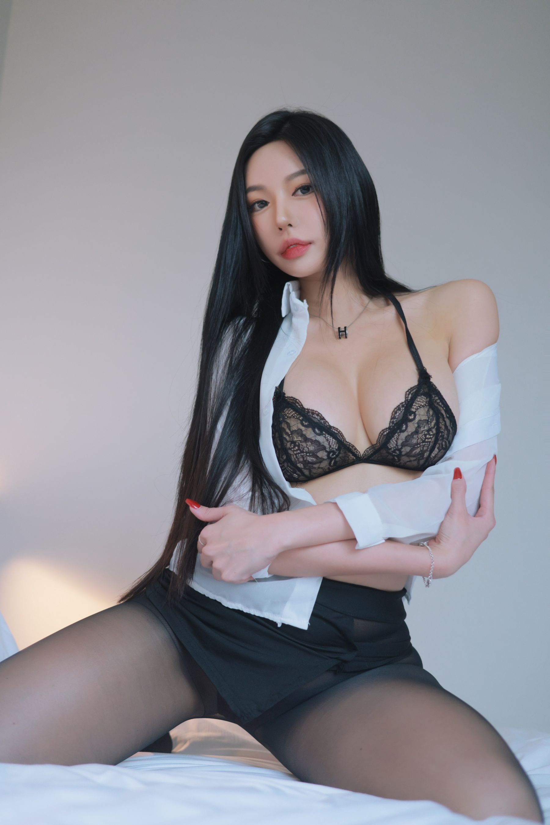Dongeuran - Office Girls Vol.1