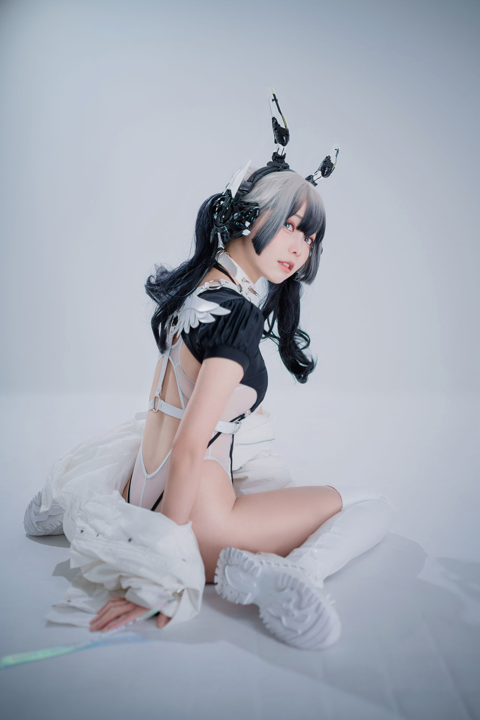 Ely_eee(ElyEE子) - Cyber Girl BLANCHE 賽博少女