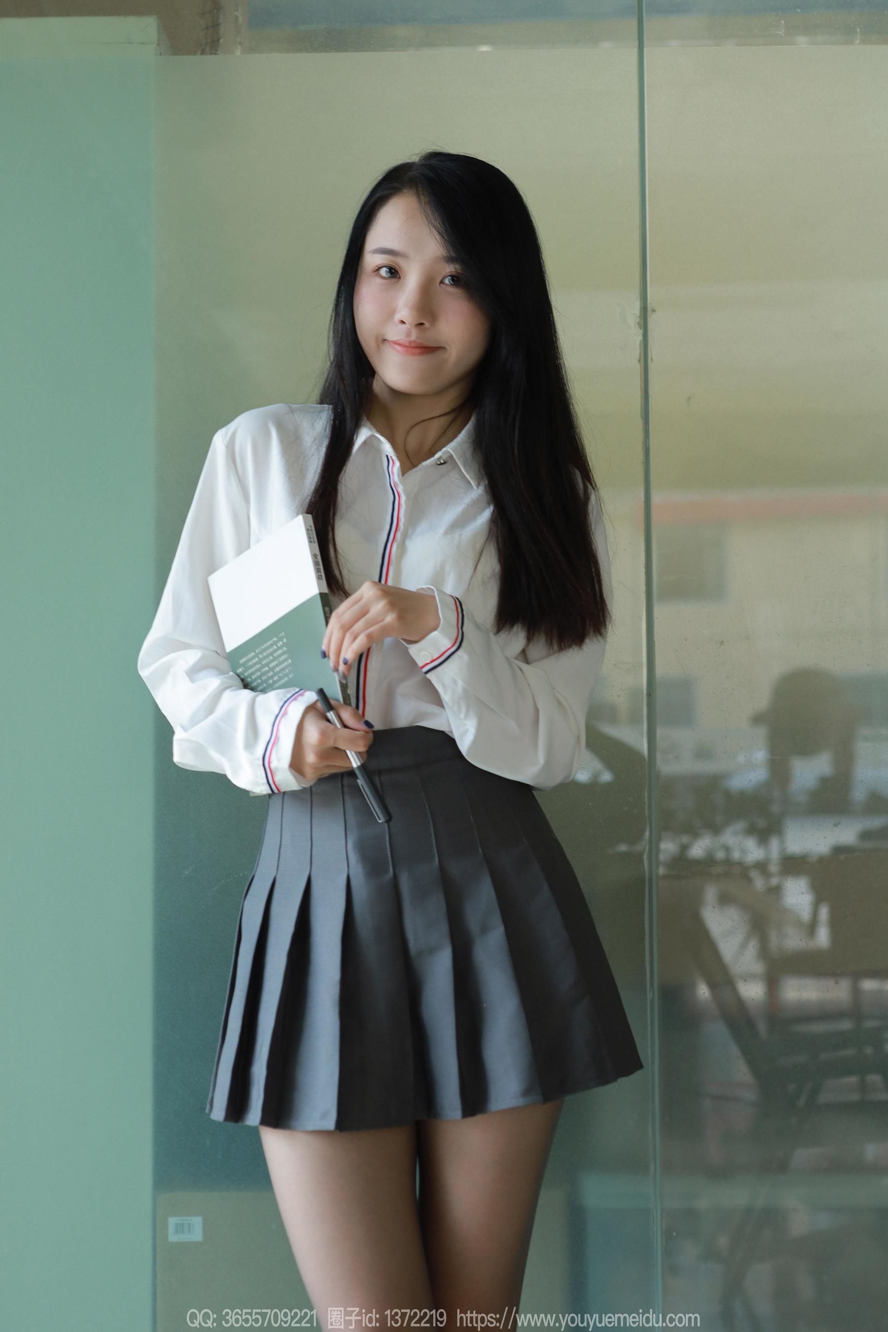 IESS异思趣向 - 模特：婉萍 《爱看书的女人》