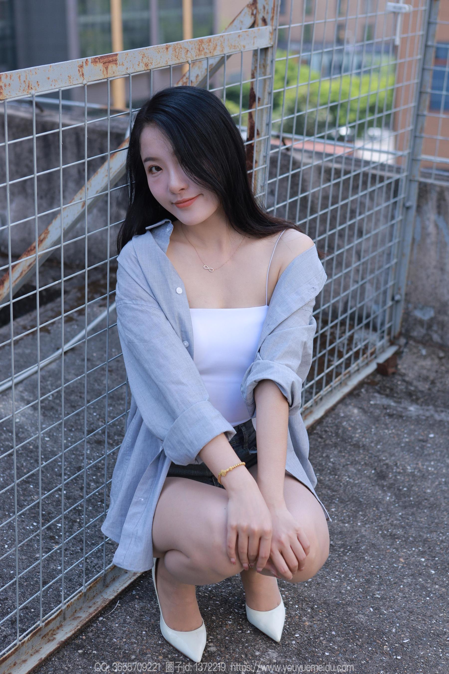 IESS异思趣向 - 模特：婉萍 《超短牛仔裤》