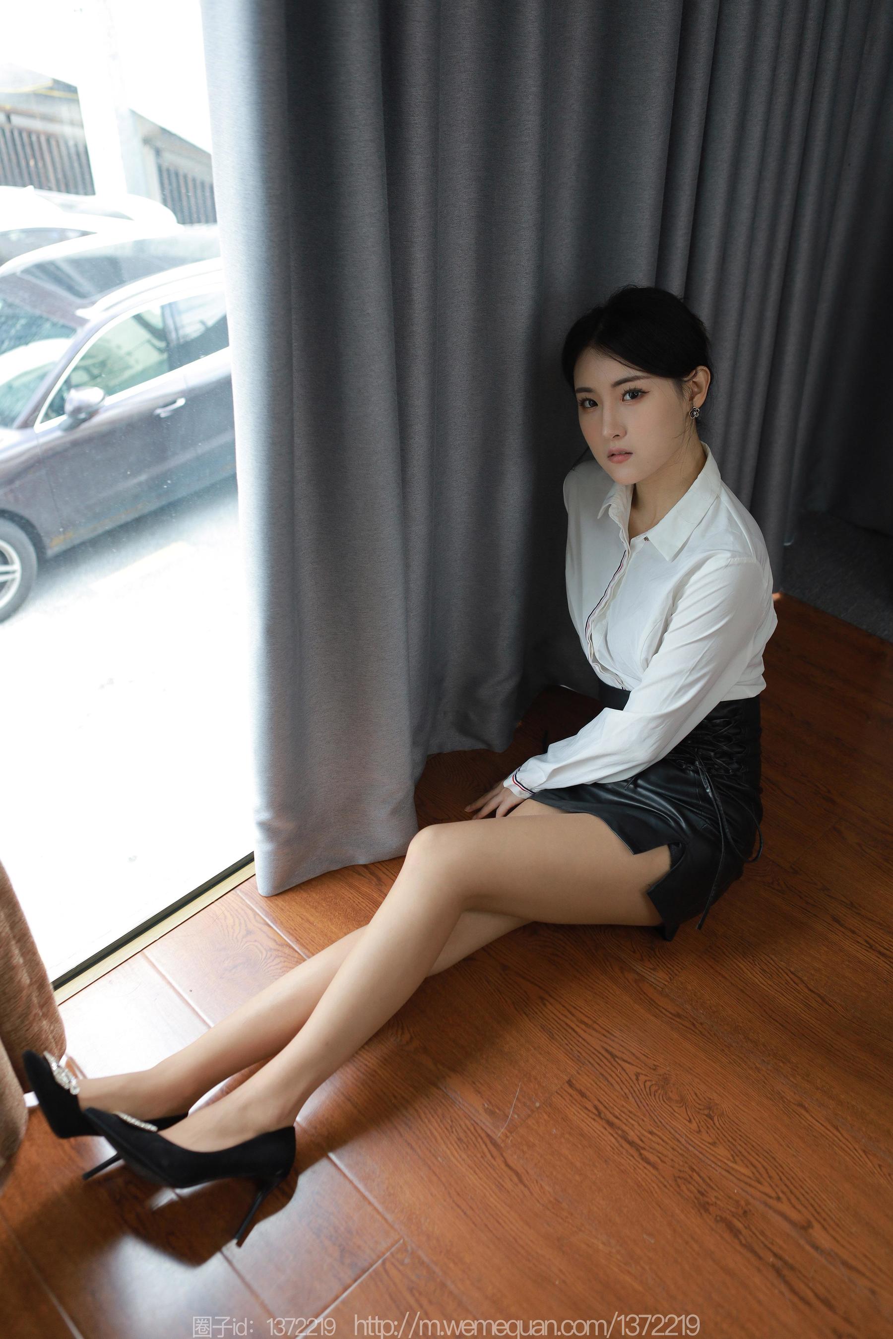IESS异思趣向 - 模特：小宝 《不开灯的房间》