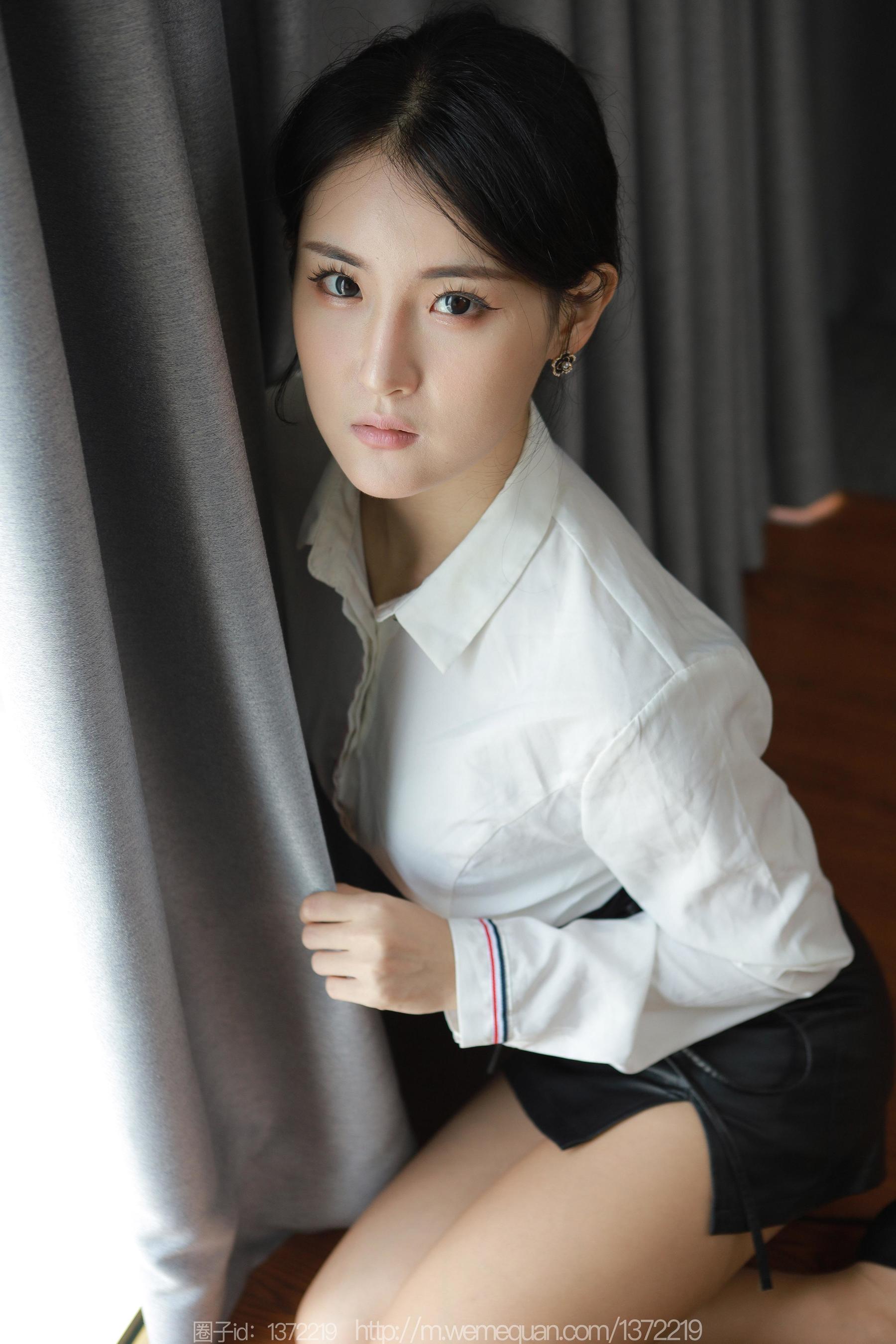 IESS异思趣向 - 模特：小宝 《不开灯的房间》