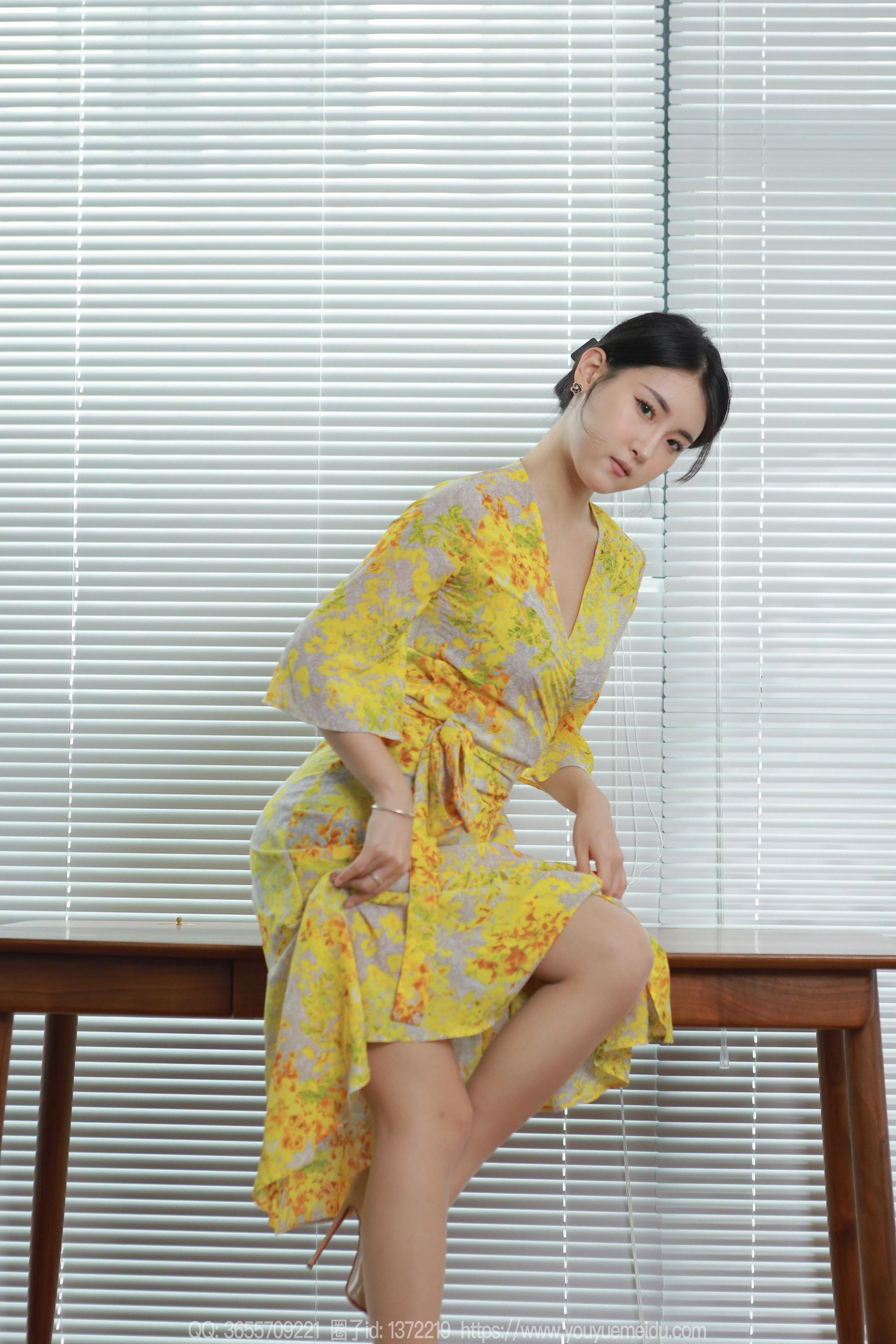 IESS异思趣向 - 模特：小宝 《黄色战袍》