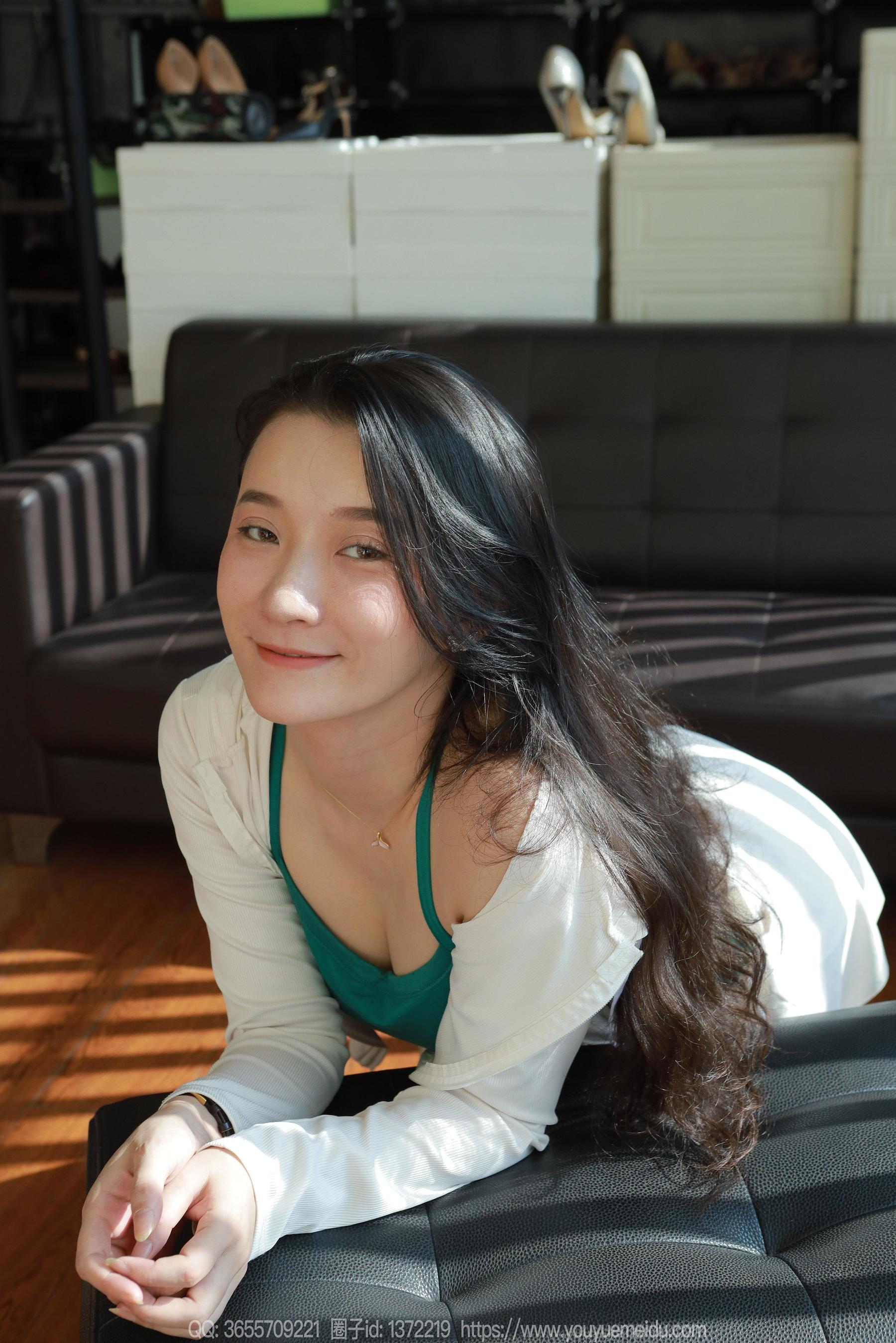 IESS异思趣向 - 模特：秋秋 《绿色挂脖》
