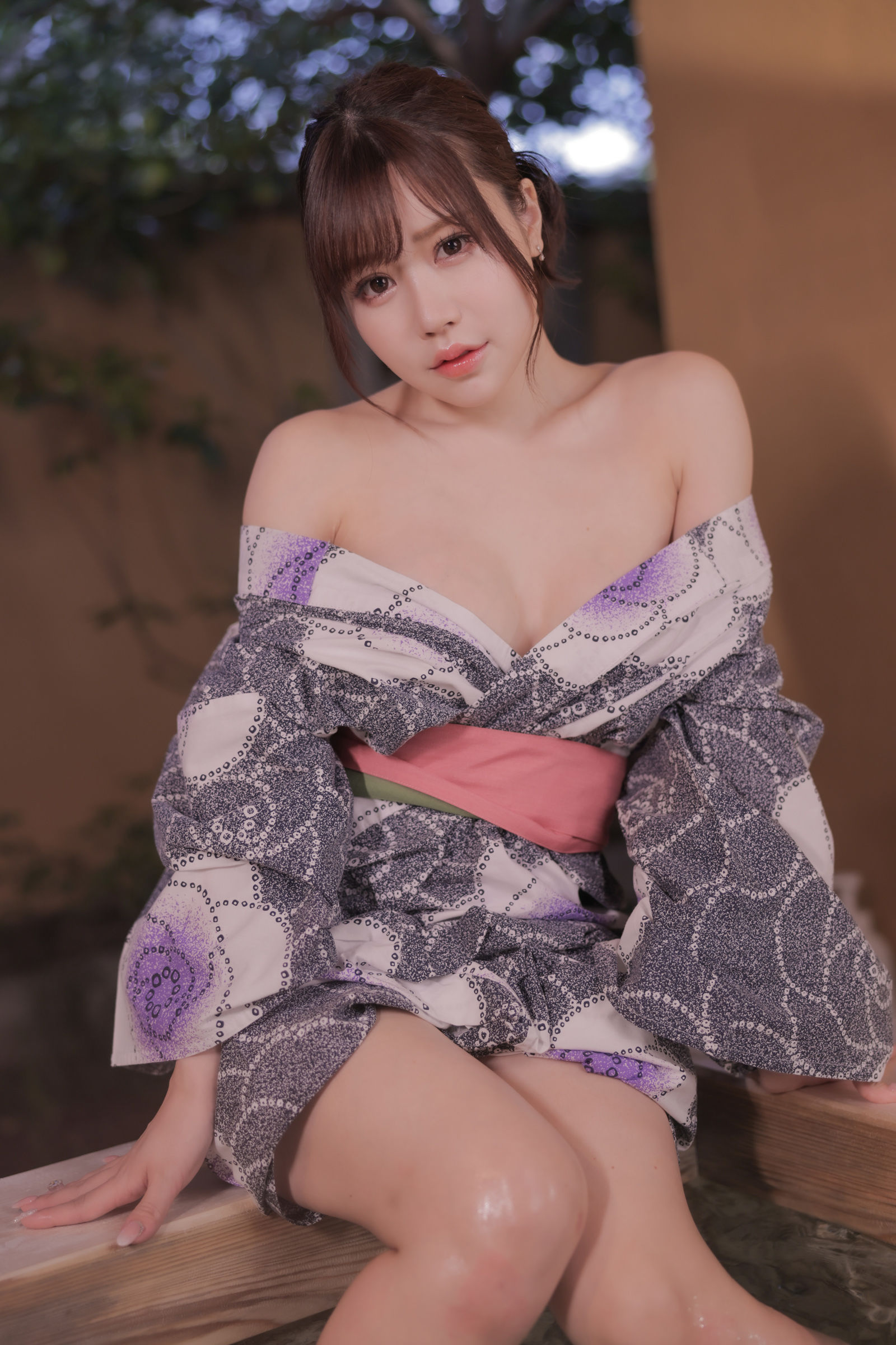 Mai Shirota 白田まい 白田まいと、貸切温泉と、濃厚接触 Vol.1