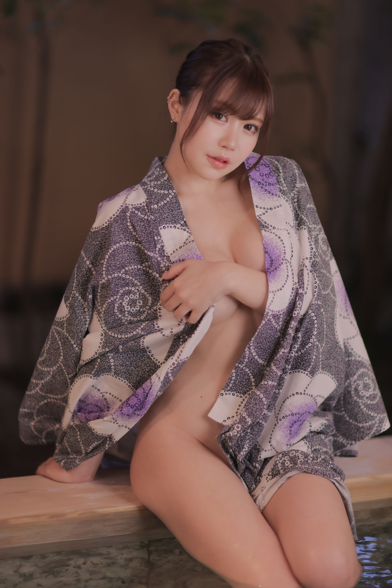 Mai Shirota 白田まい 白田まいと、貸切温泉と、濃厚接触 Vol.1